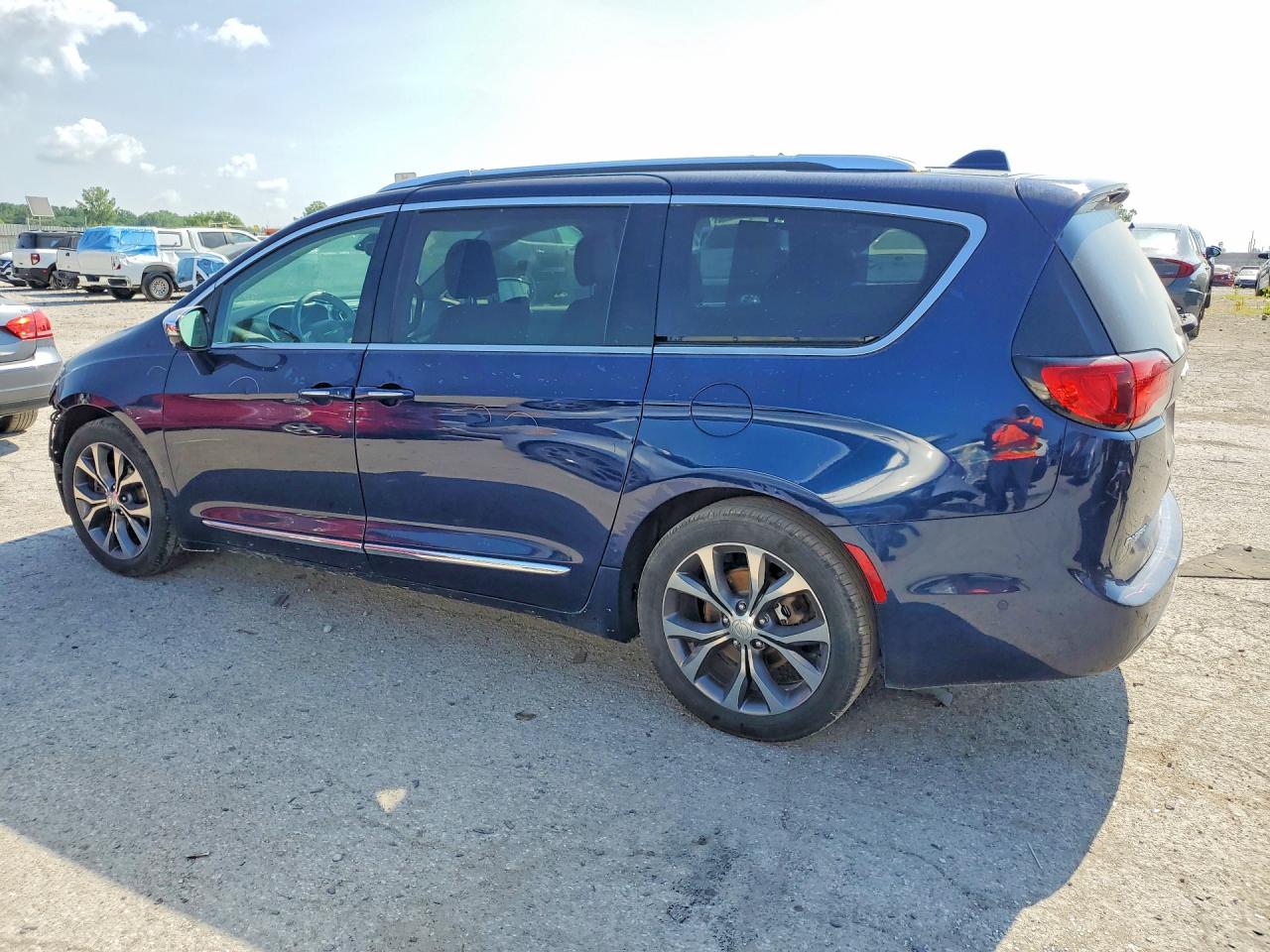 2017 Chrysler Pacifica Limited Blue vin: 2C4RC1GG8HR778460