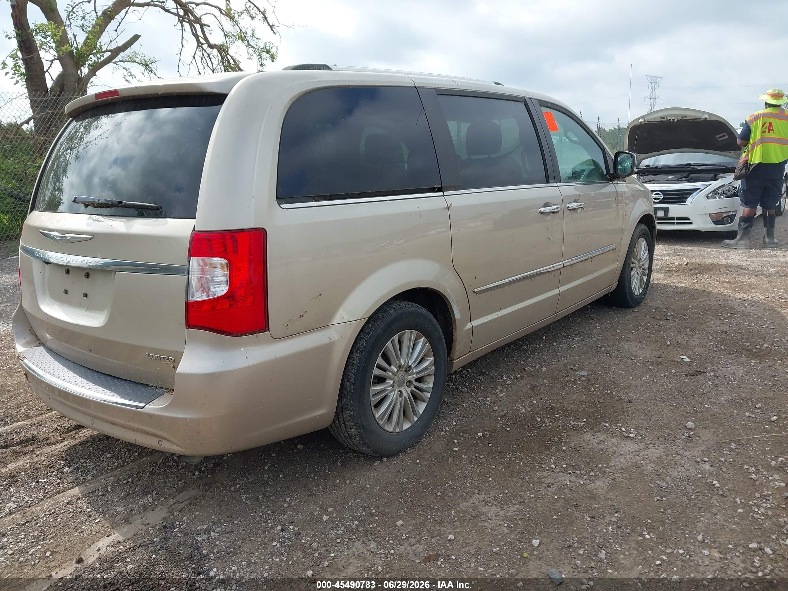 2012 Chrysler Town & Country Limited Gold vin: 2C4RC1GG9CR237250