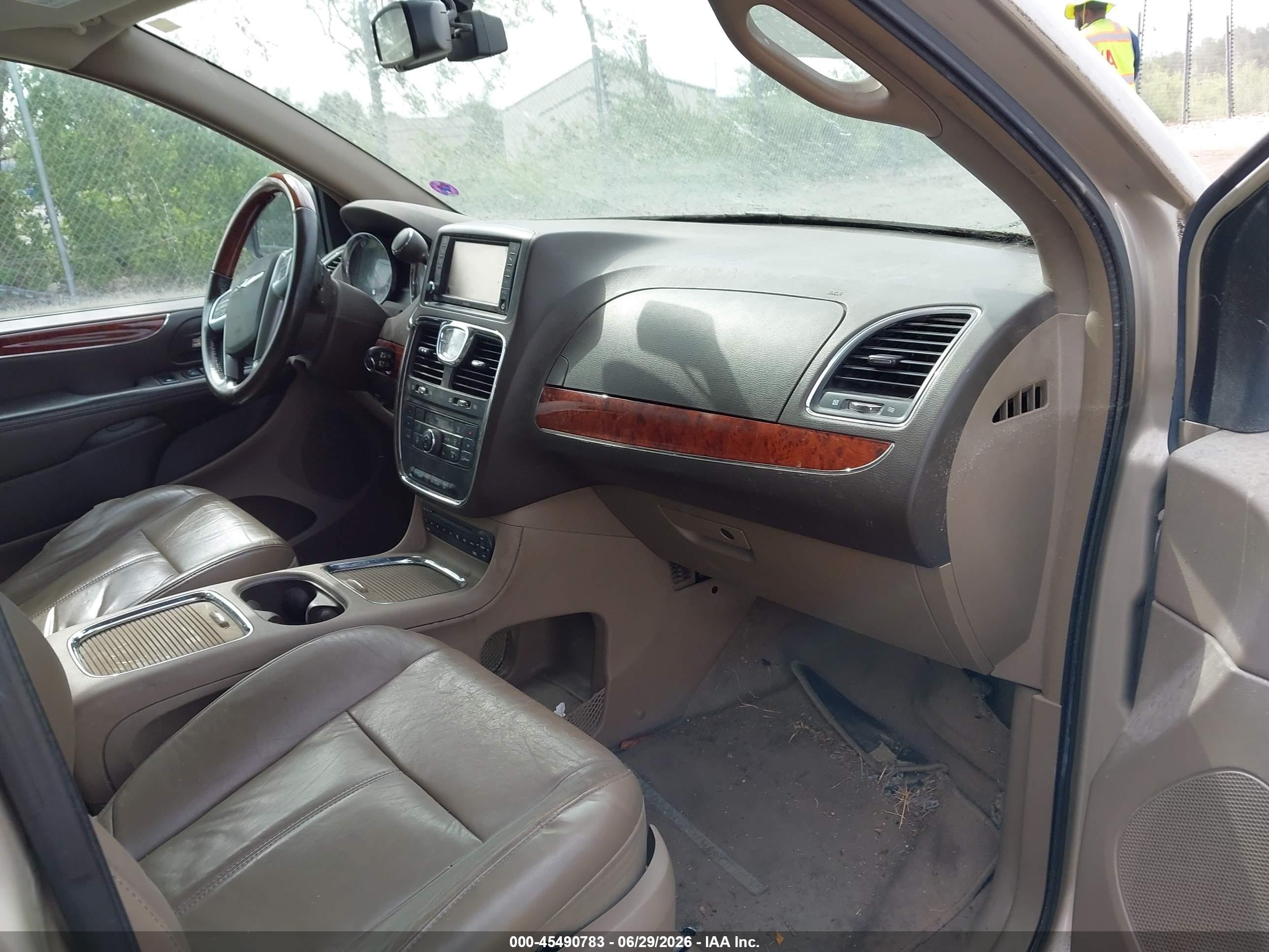 2012 Chrysler Town & Country Limited Gold vin: 2C4RC1GG9CR237250