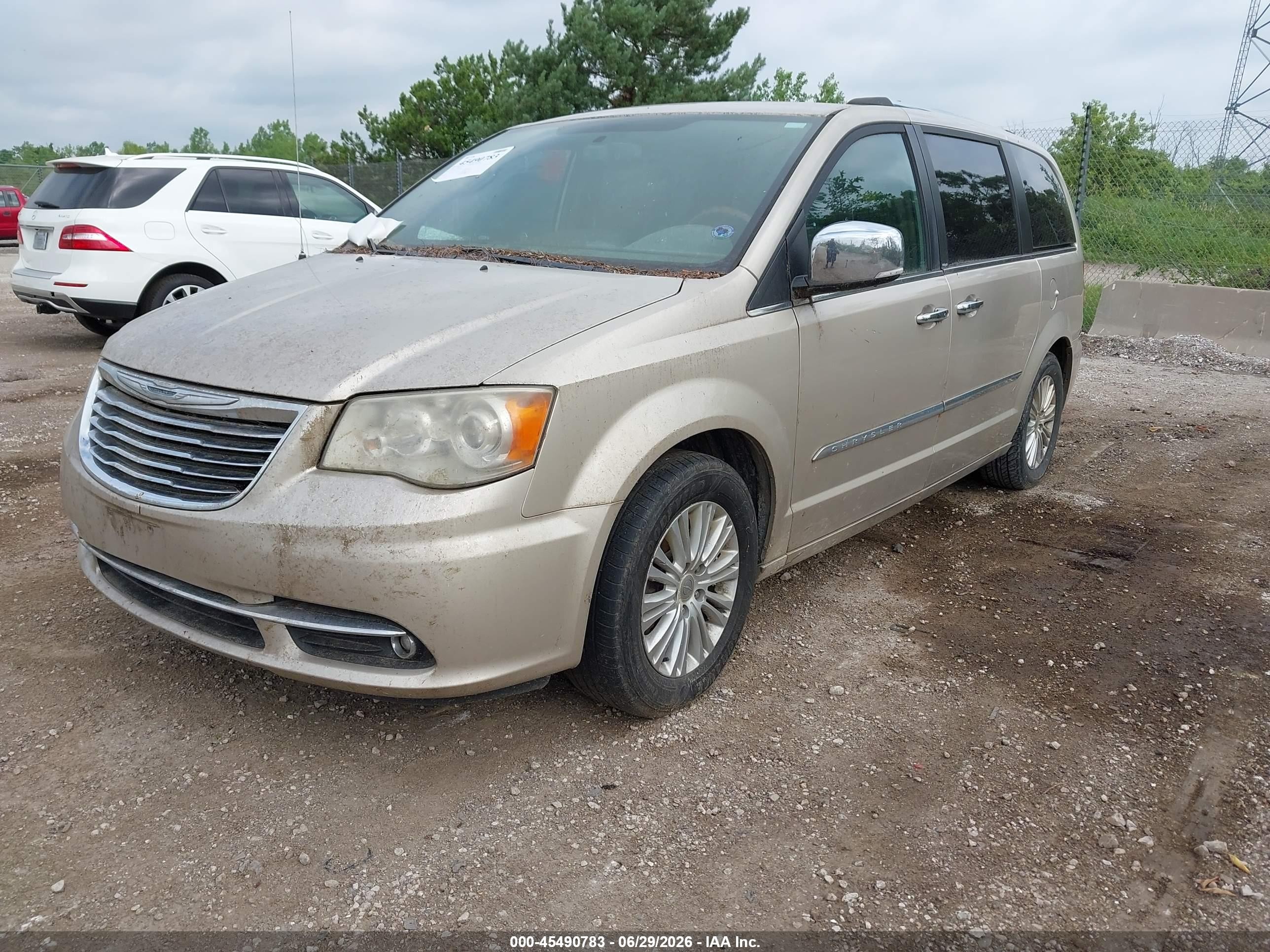 2012 Chrysler Town & Country Limited Gold vin: 2C4RC1GG9CR237250