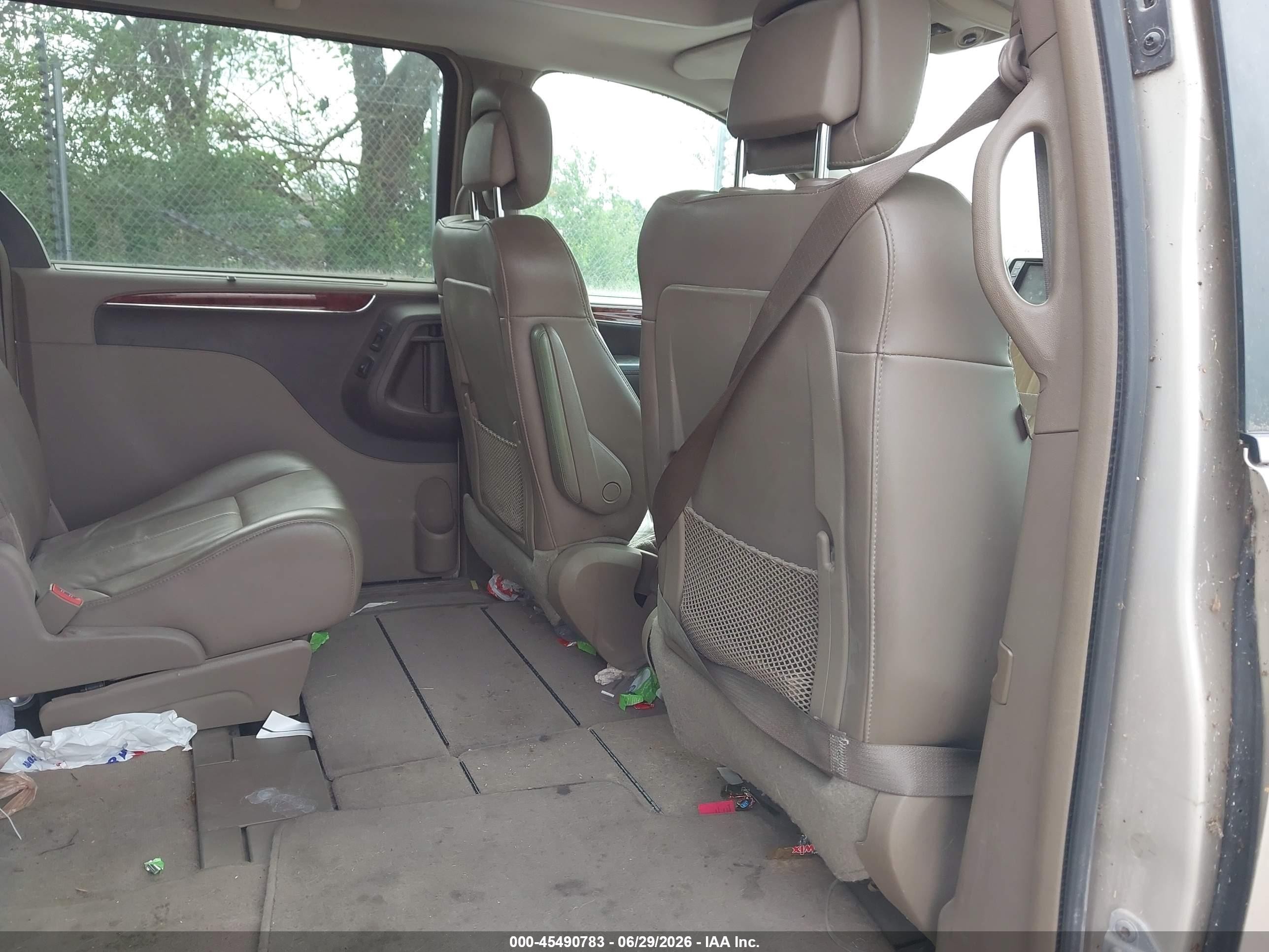 2012 Chrysler Town & Country Limited Gold vin: 2C4RC1GG9CR237250
