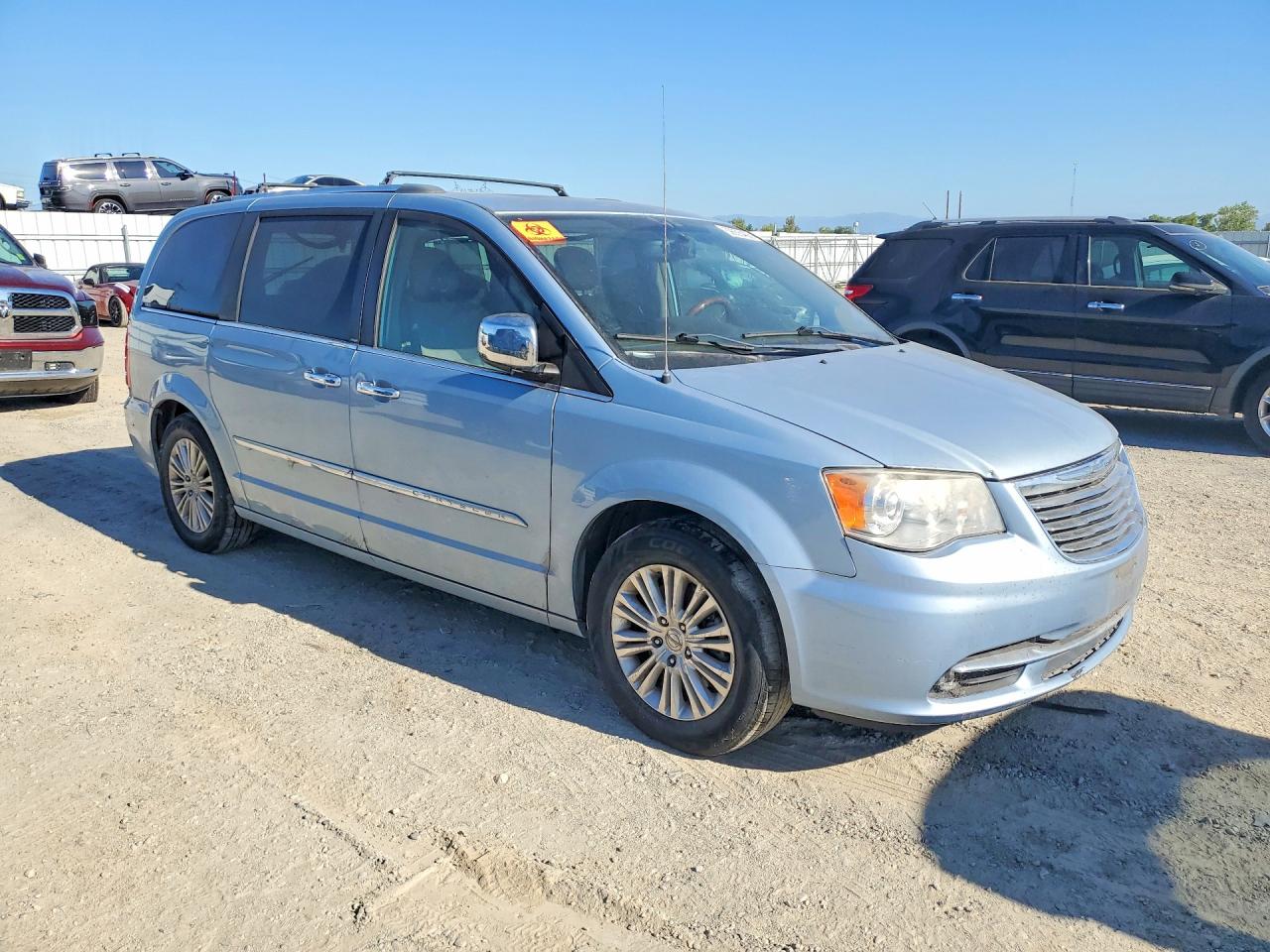 2013 Chrysler Town & Country Limited Blue vin: 2C4RC1GG9DR662680