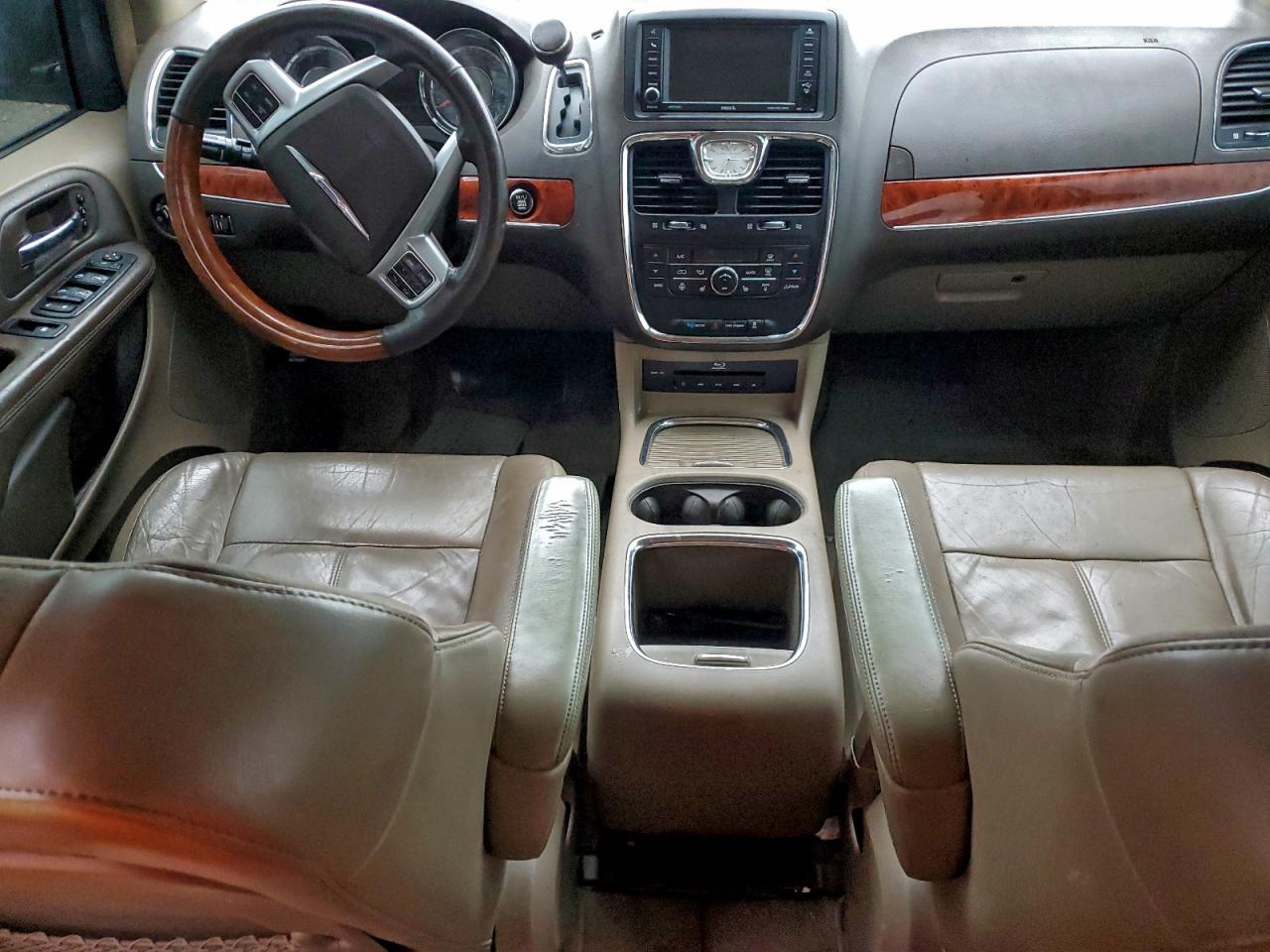 2014 Chrysler Town & Country Limited White vin: 2C4RC1GG9ER149950