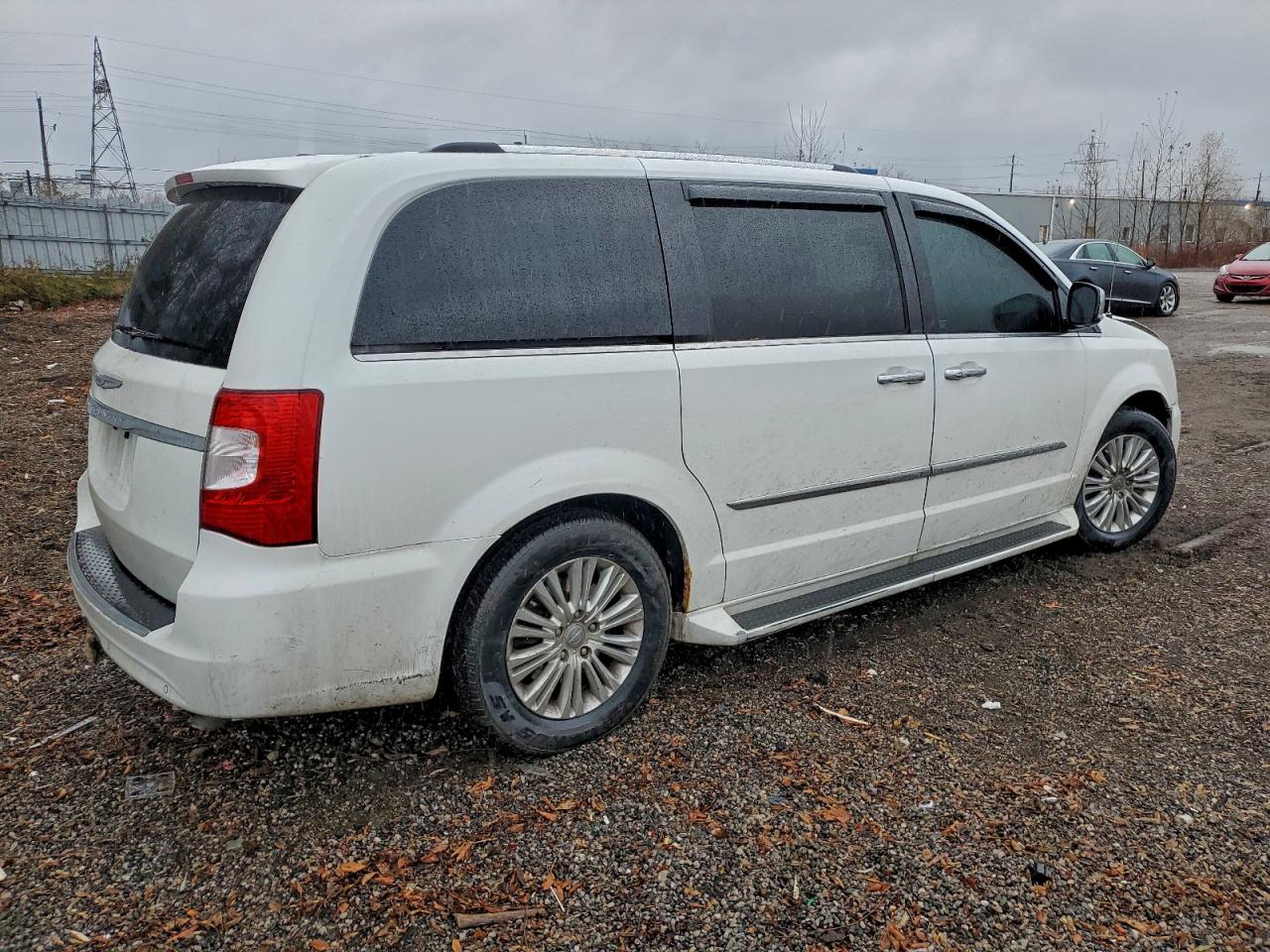 2014 Chrysler Town & Country Limited White vin: 2C4RC1GG9ER149950