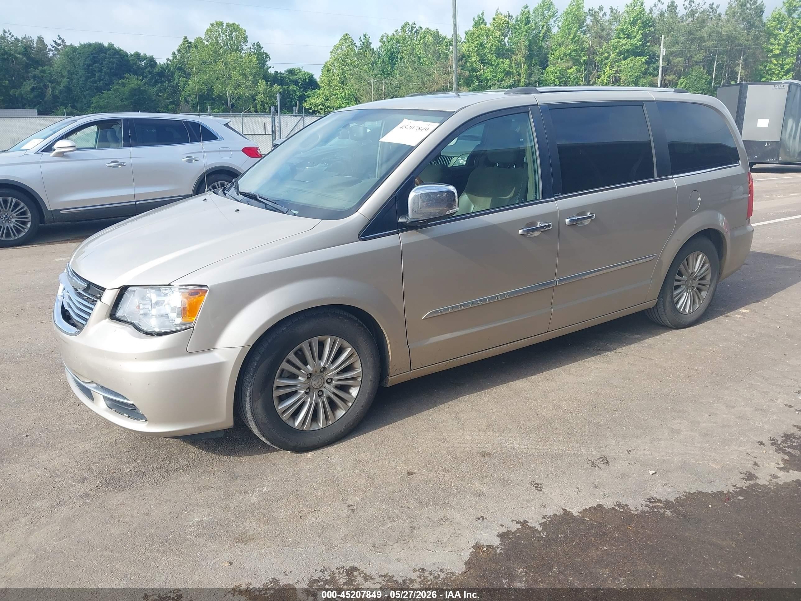 2014 Chrysler Town & Country Limited Beige vin: 2C4RC1GG9ER204218