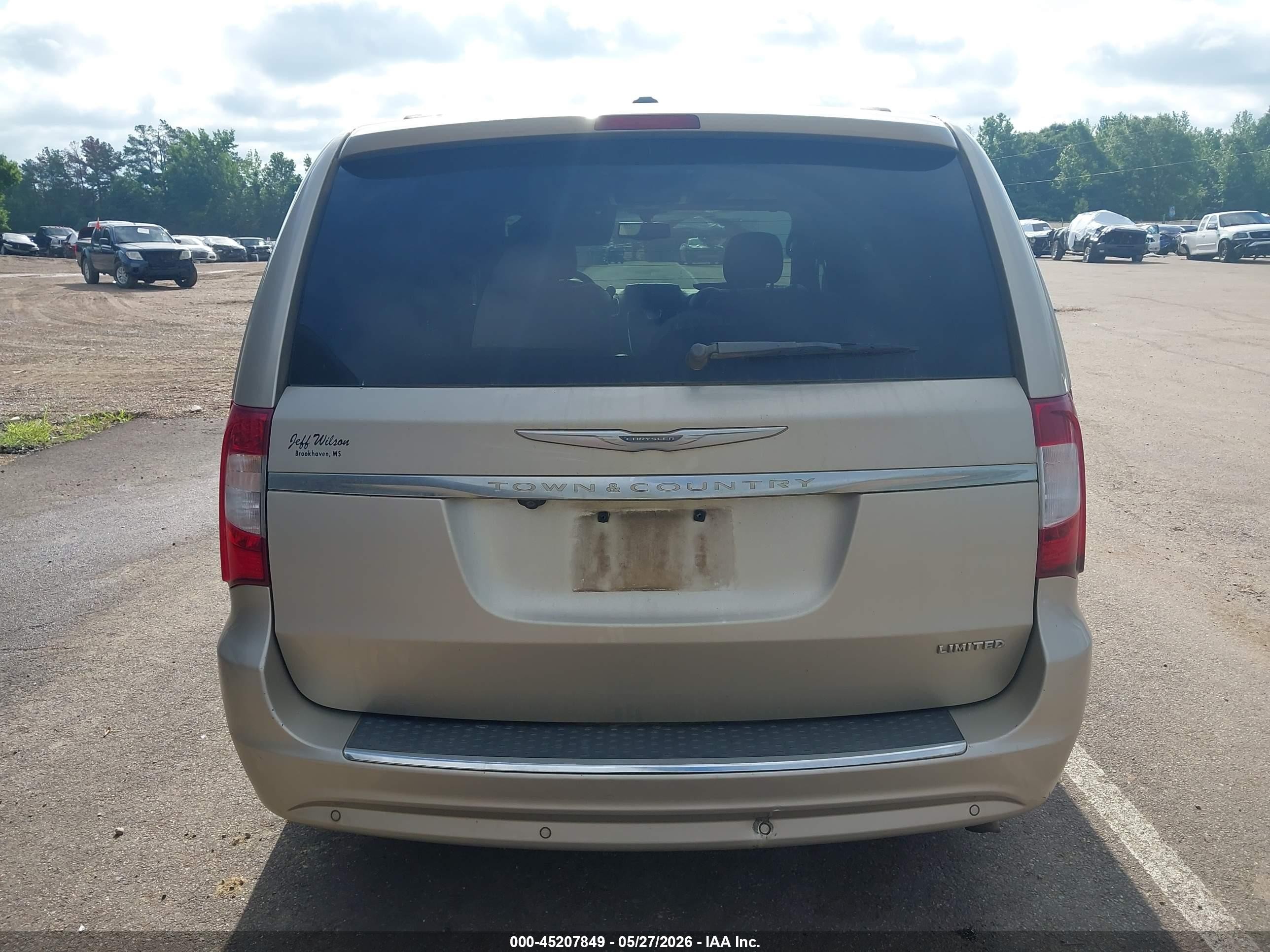 2014 Chrysler Town & Country Limited Beige vin: 2C4RC1GG9ER204218