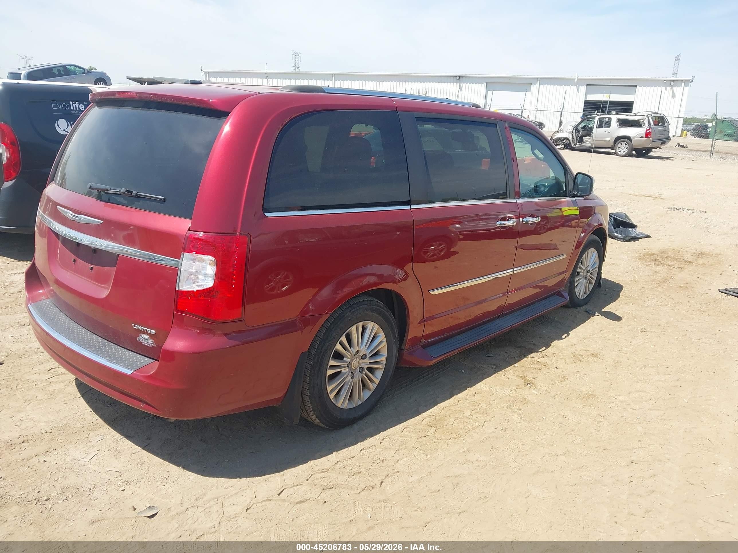2014 Chrysler Town & Country Limited Red vin: 2C4RC1GG9ER408565