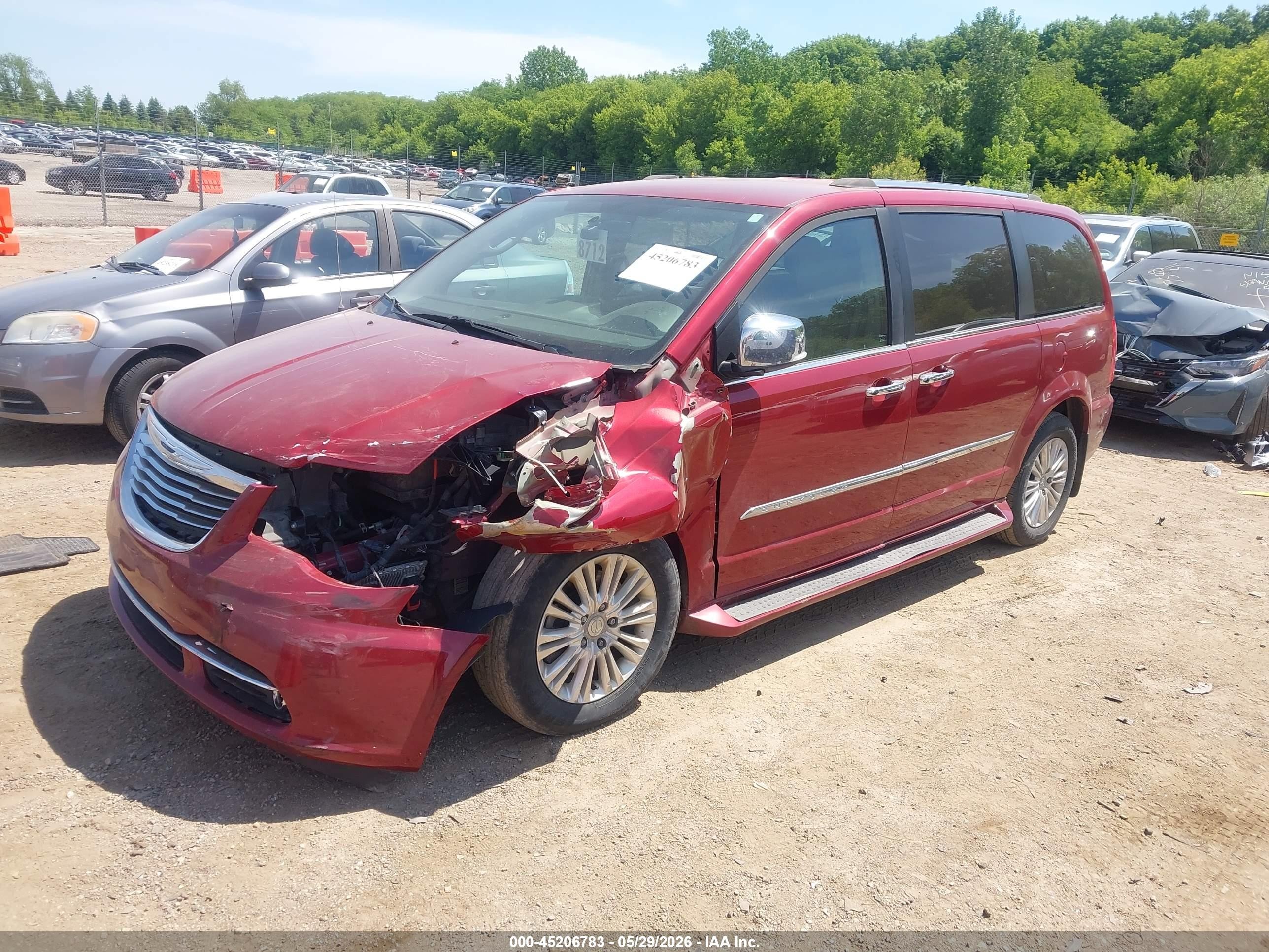 2014 Chrysler Town & Country Limited Red vin: 2C4RC1GG9ER408565