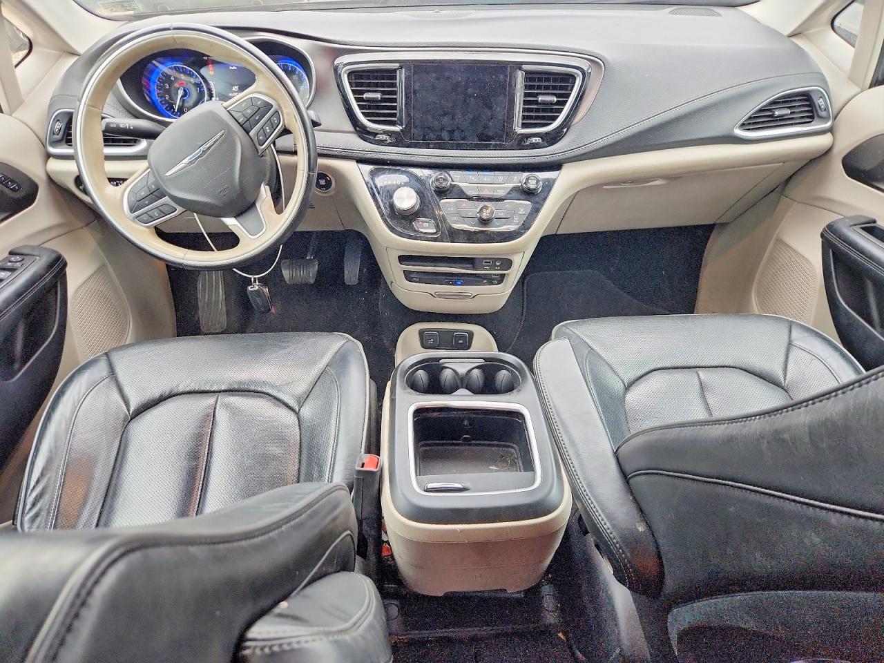2019 Chrysler Pacifica Limited Gray vin: 2C4RC1GG9KR751713