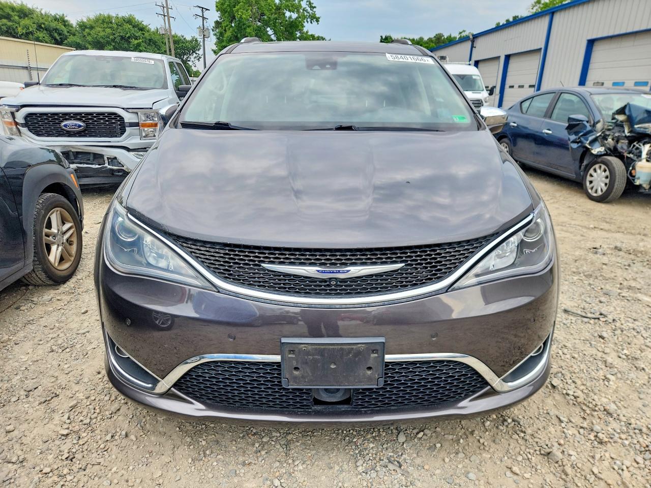 2019 Chrysler Pacifica Limited Gray vin: 2C4RC1GG9KR751713