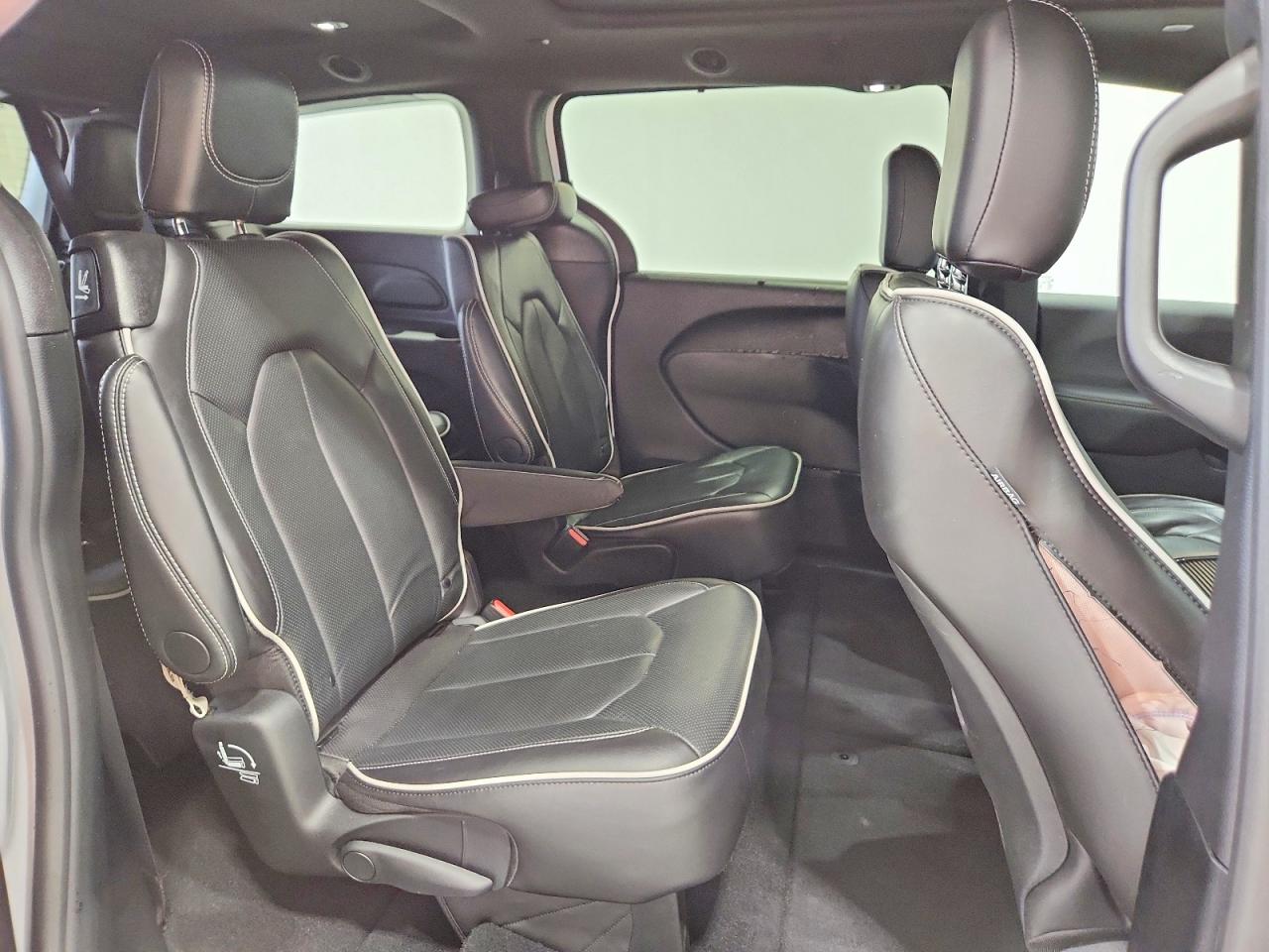 2026 Chrysler Pacifica Limited Белый vin: 2C4RC1GG9TR178930