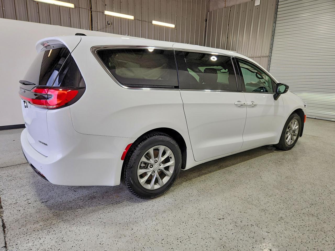 2026 Chrysler Pacifica Limited Белый vin: 2C4RC1GG9TR178930