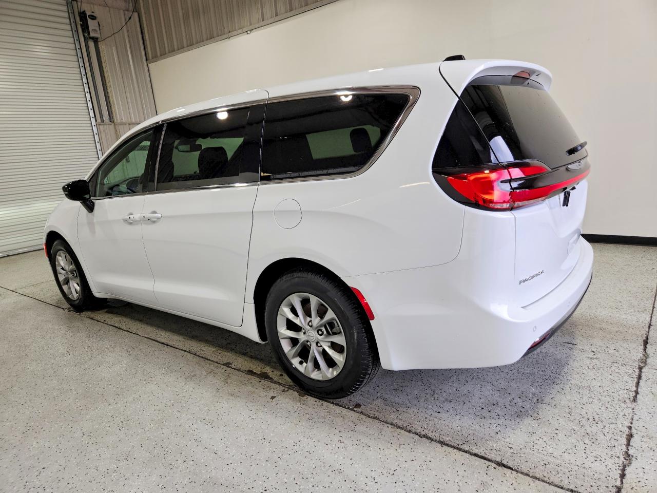 2026 Chrysler Pacifica Limited Белый vin: 2C4RC1GG9TR178930