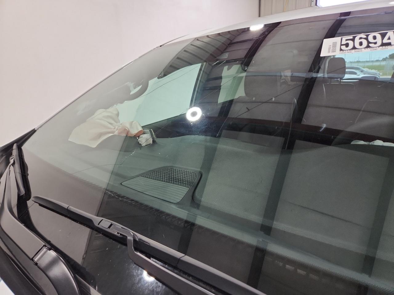 2026 Chrysler Pacifica Limited Белый vin: 2C4RC1GG9TR178930 Damage: Windshield, Broken, Replacement Required
