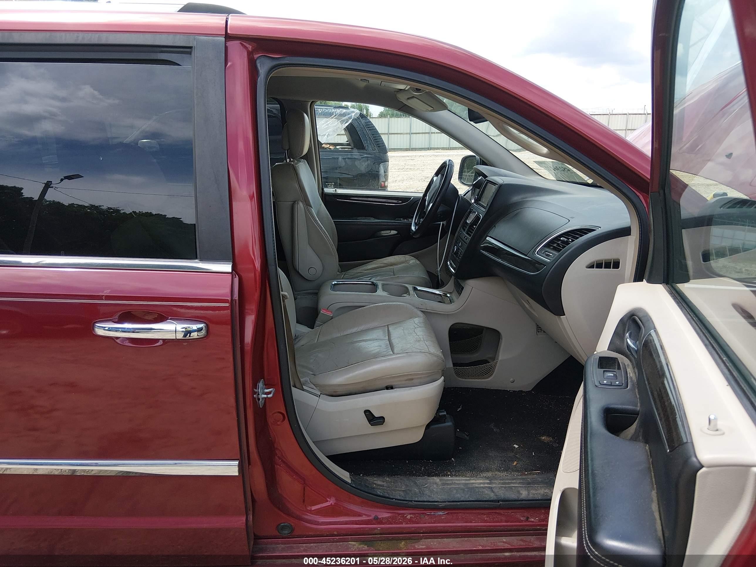 2013 Chrysler Town & Country Limited Красный vin: 2C4RC1GGXDR569277