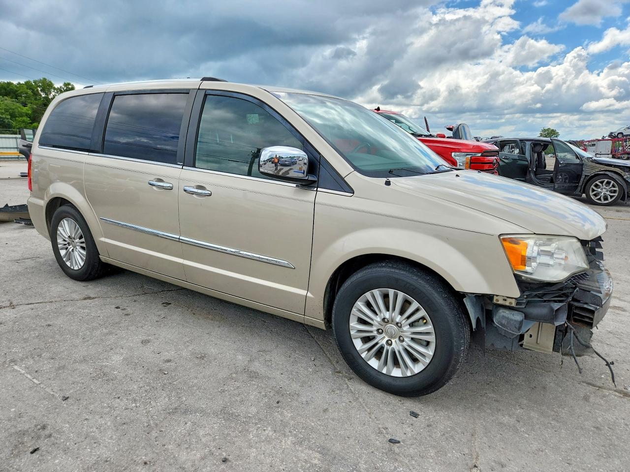 2013 Chrysler Town & Country Limited Gold vin: 2C4RC1GGXDR753554