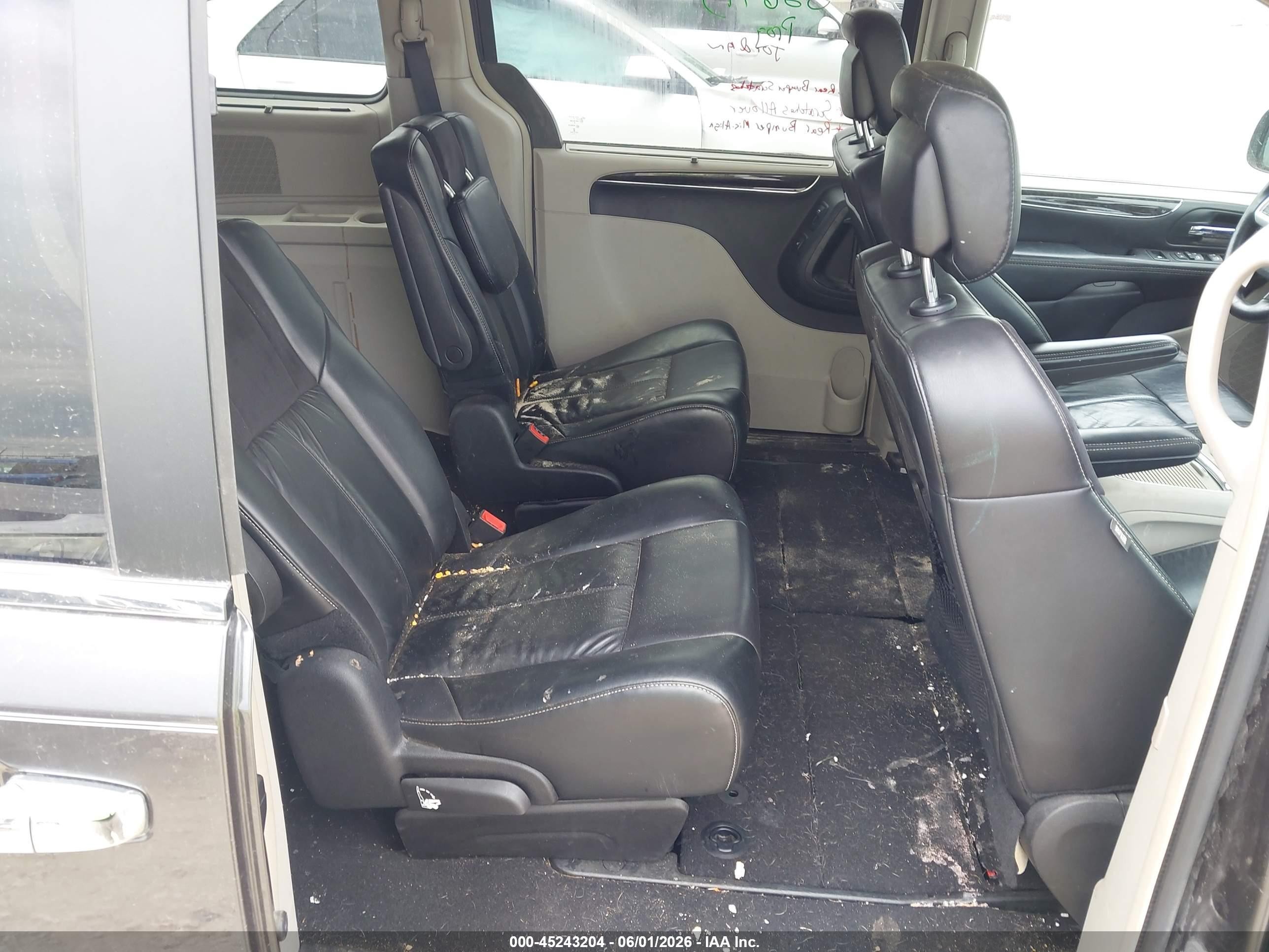 2015 Chrysler Town & Country Limited Platinum Gray vin: 2C4RC1GGXFR655868