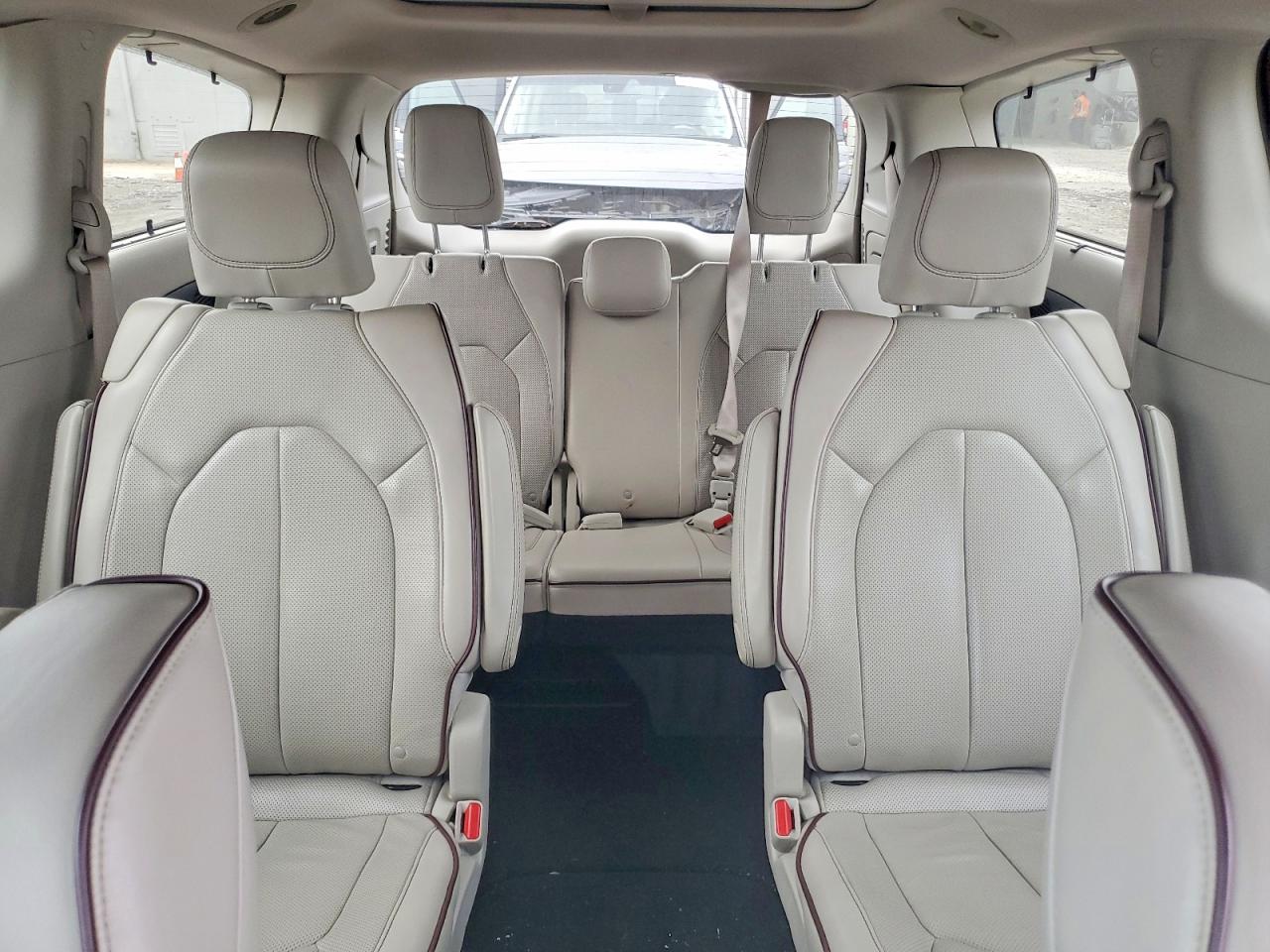2017 Chrysler Pacifica Limited Красный vin: 2C4RC1GGXHR533286
