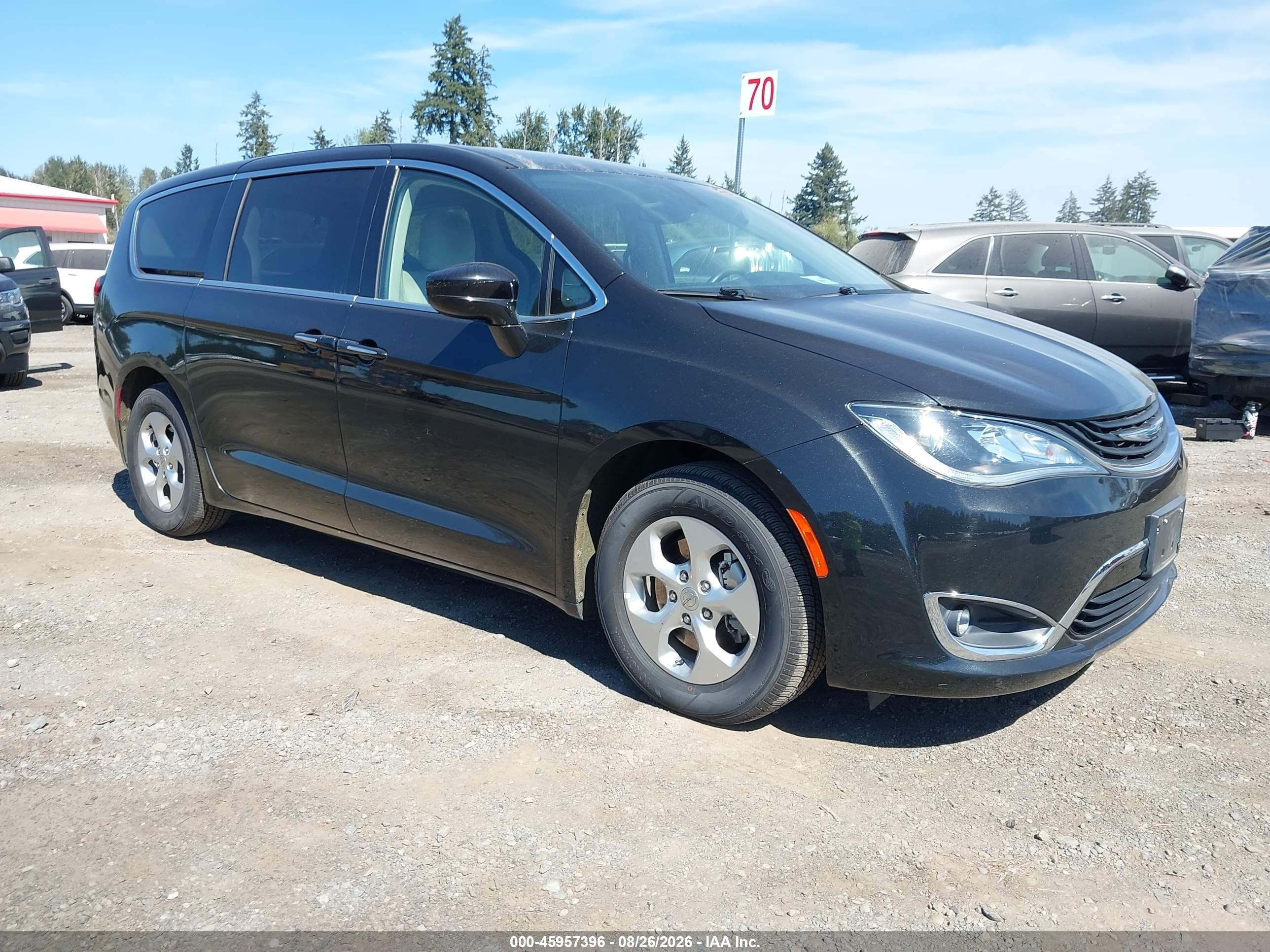 2017 Chrysler Pacifica Hybrid Touring Plus Black vin: 2C4RC1H75HR797420