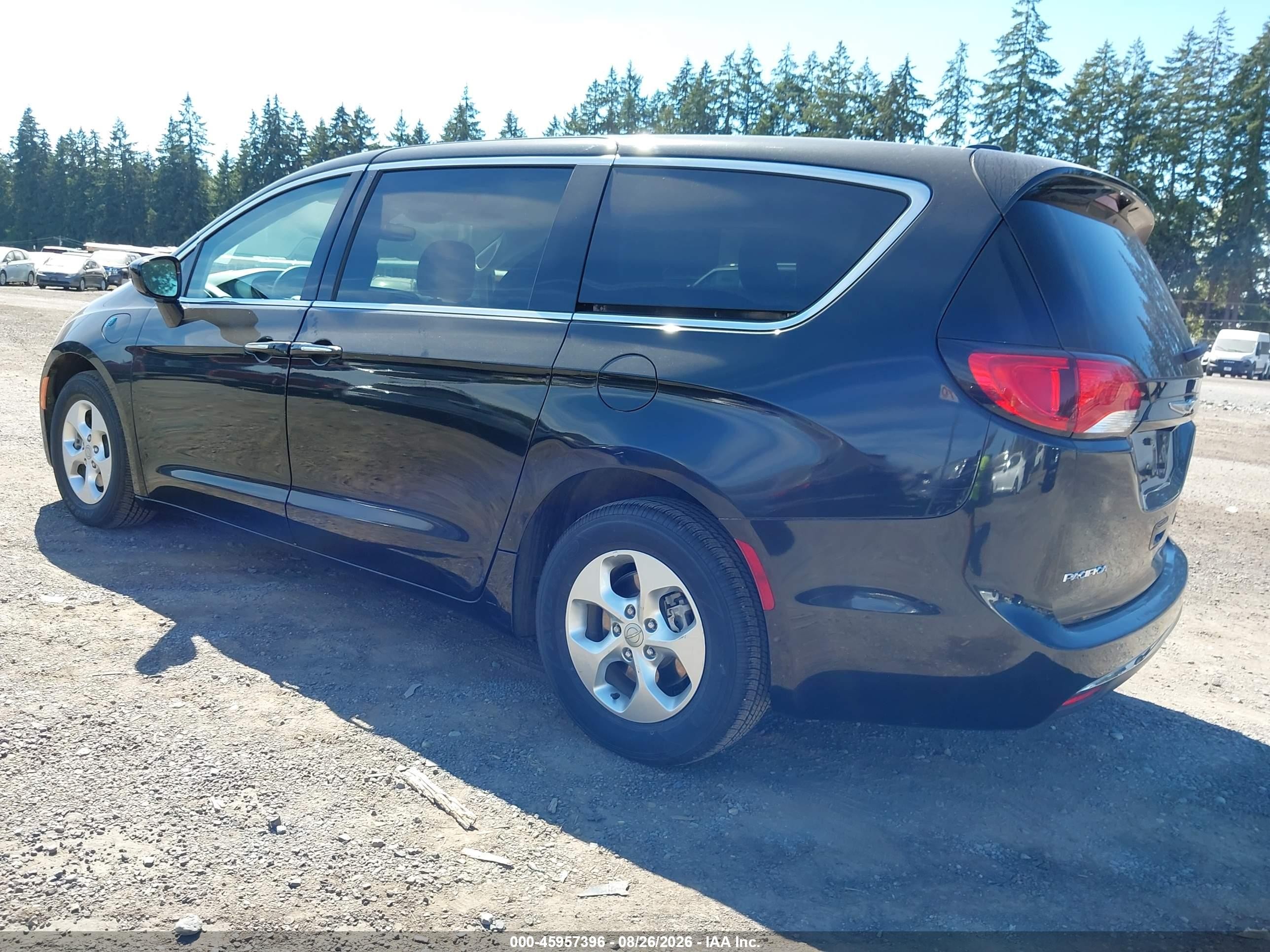 2017 Chrysler Pacifica Hybrid Touring Plus Black vin: 2C4RC1H75HR797420