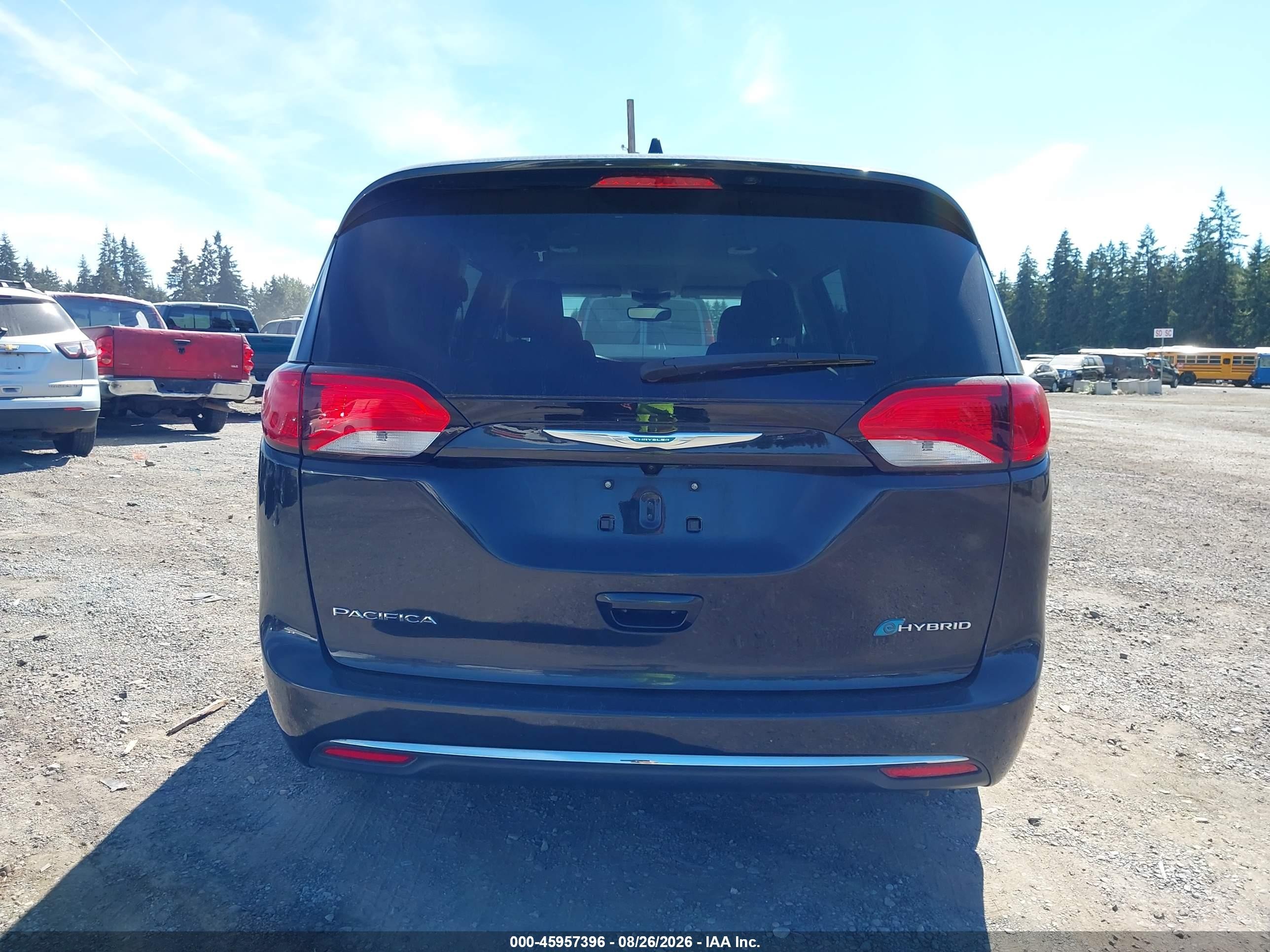 2017 Chrysler Pacifica Hybrid Touring Plus Black vin: 2C4RC1H75HR797420