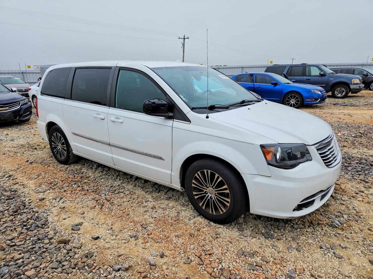 2014 Chrysler Town & Country S White vin: 2C4RC1HG0ER307235