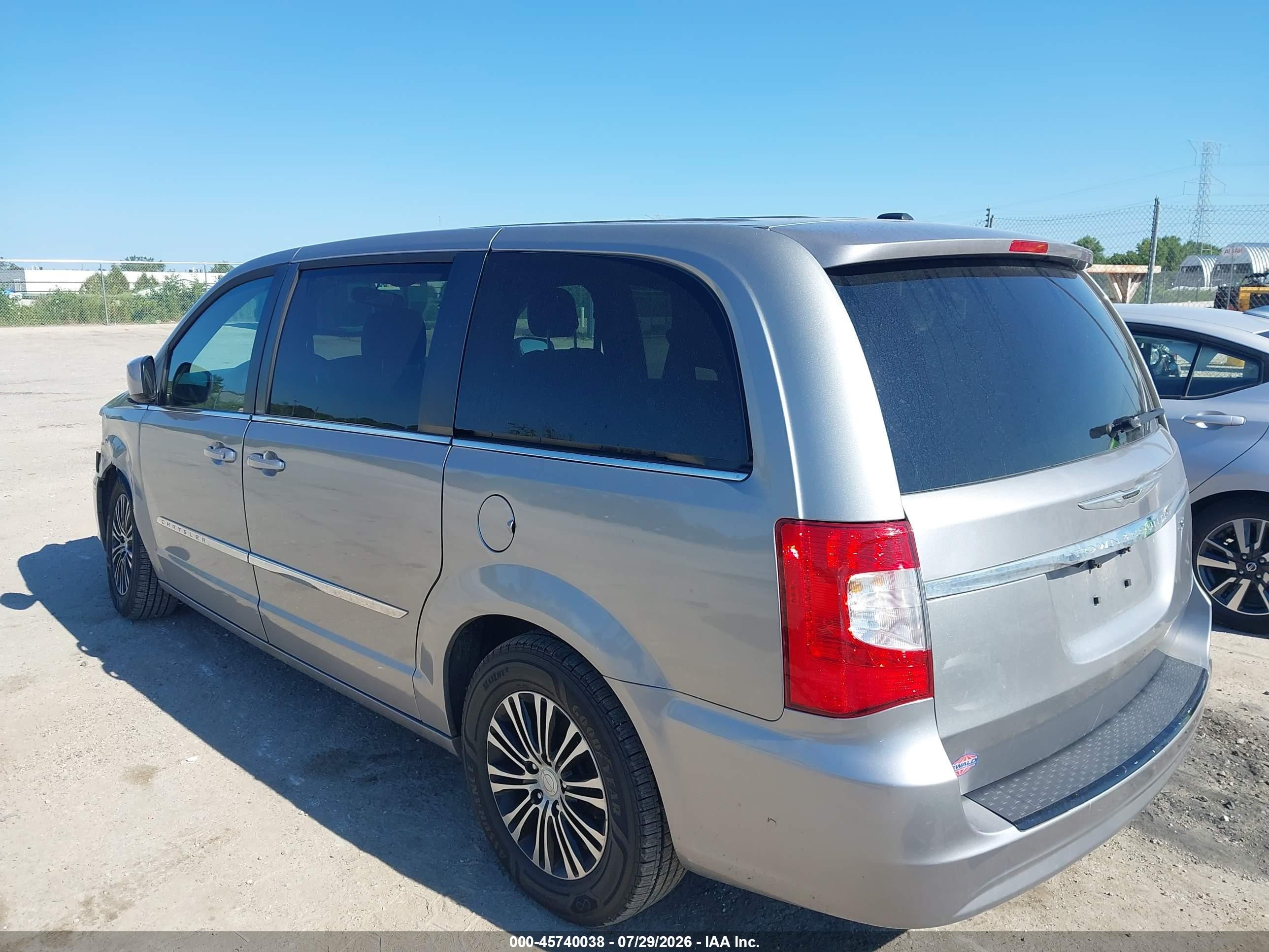 2014 Chrysler Town & Country S Silver vin: 2C4RC1HG0ER333379