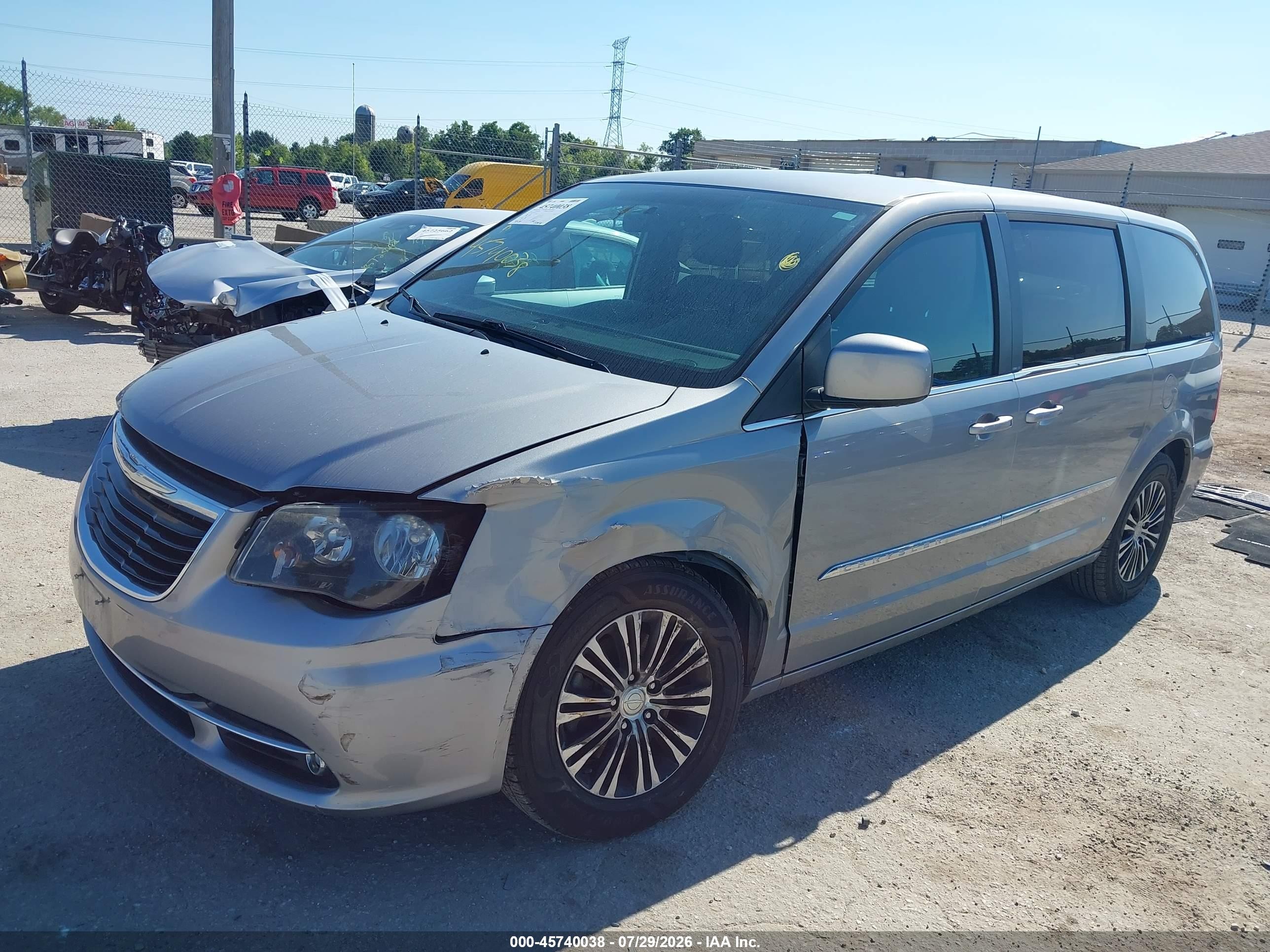 2014 Chrysler Town & Country S Silver vin: 2C4RC1HG0ER333379
