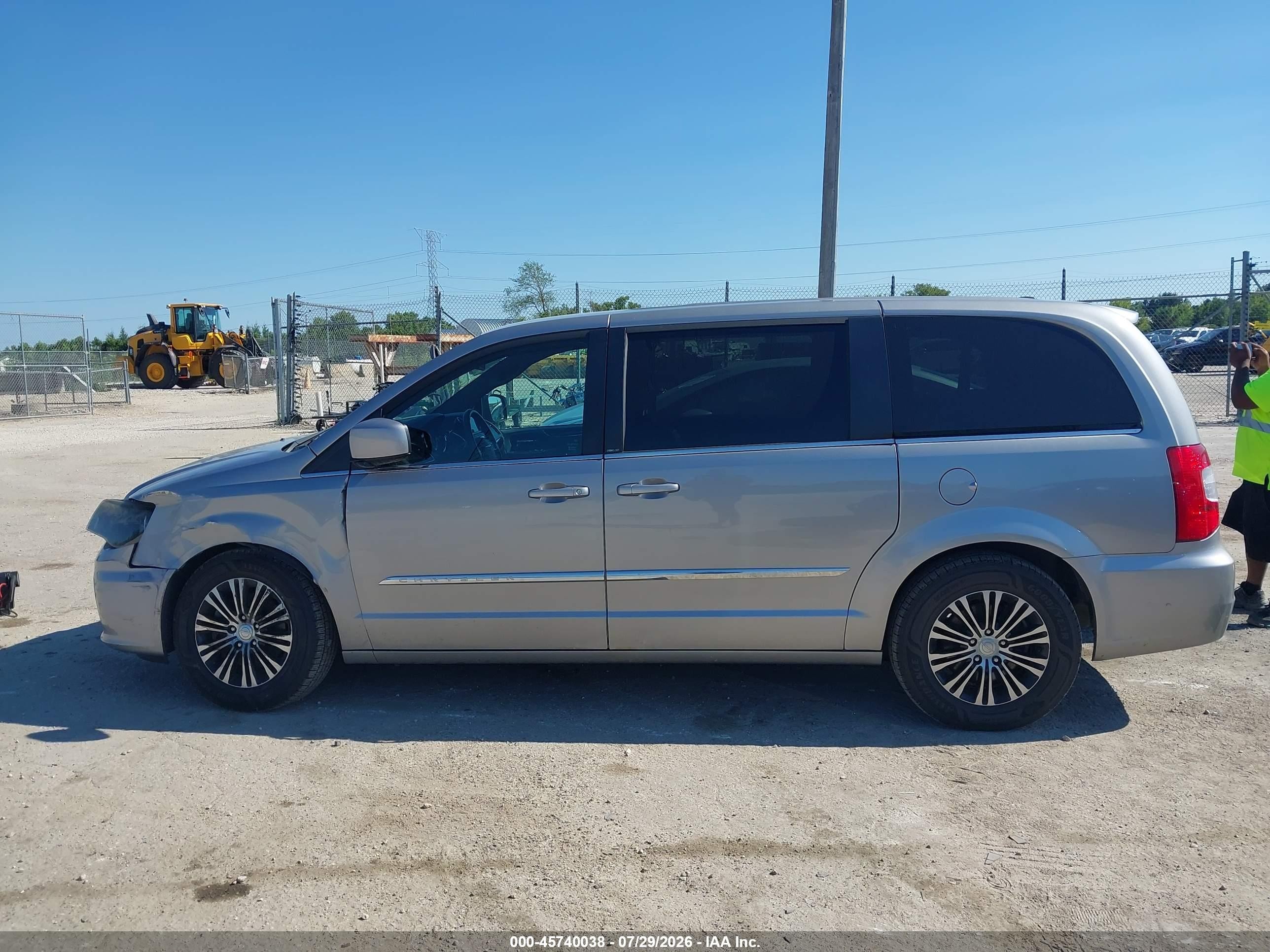 2014 Chrysler Town & Country S Silver vin: 2C4RC1HG0ER333379