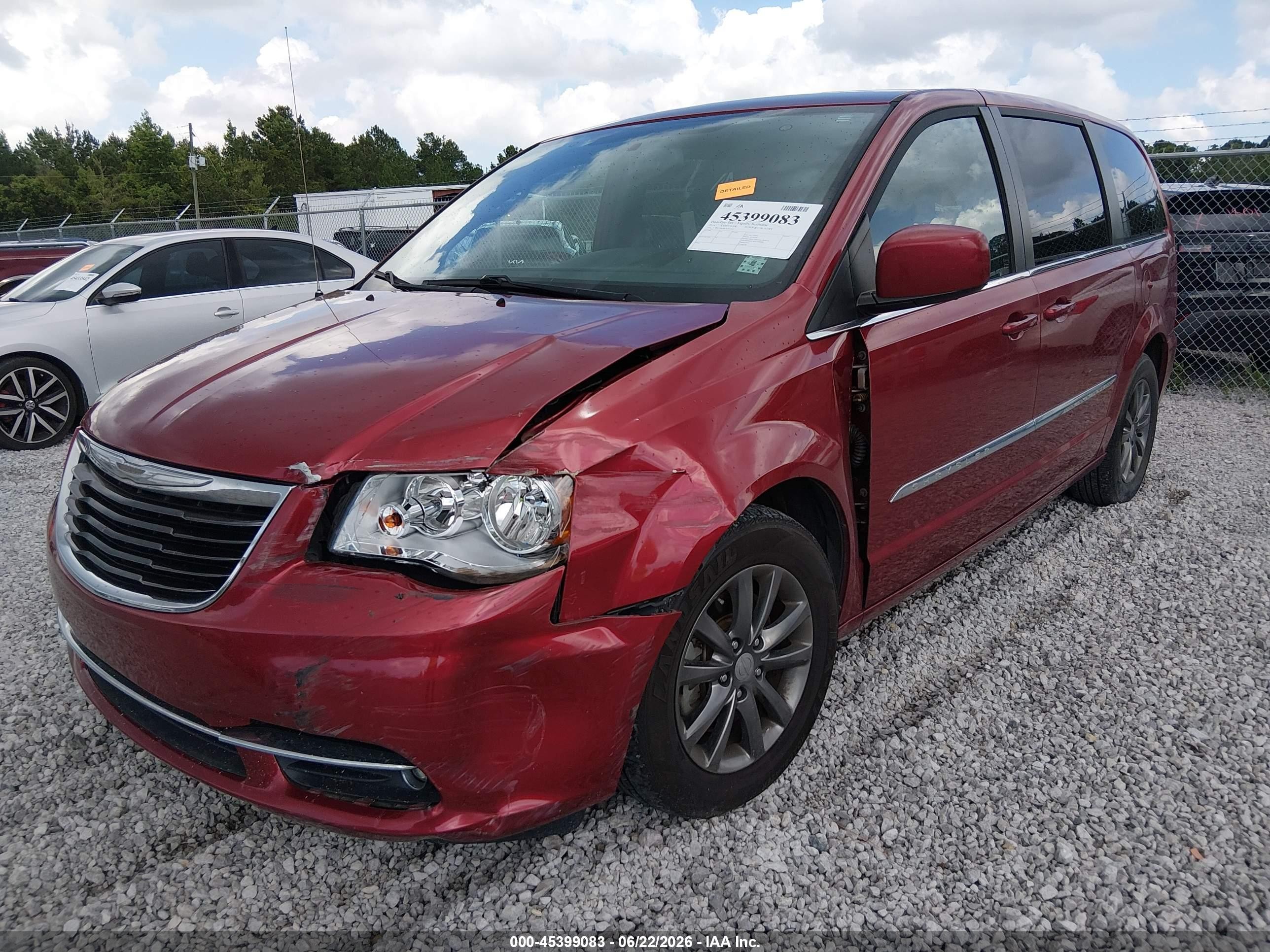 2014 Chrysler Town & Country S Red vin: 2C4RC1HG0ER474663