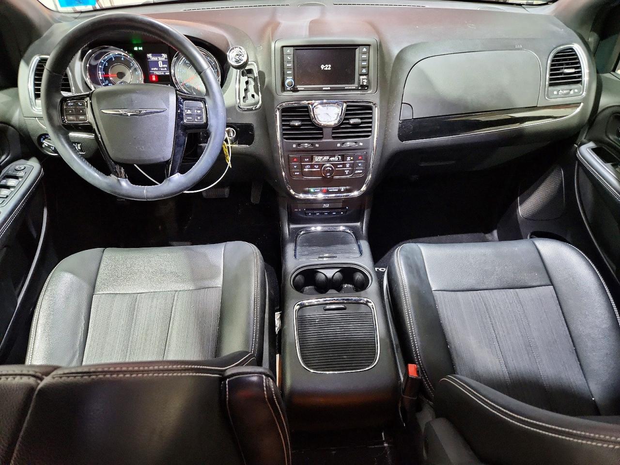 2015 Chrysler Town & Country S Бордовый vin: 2C4RC1HG0FR505914