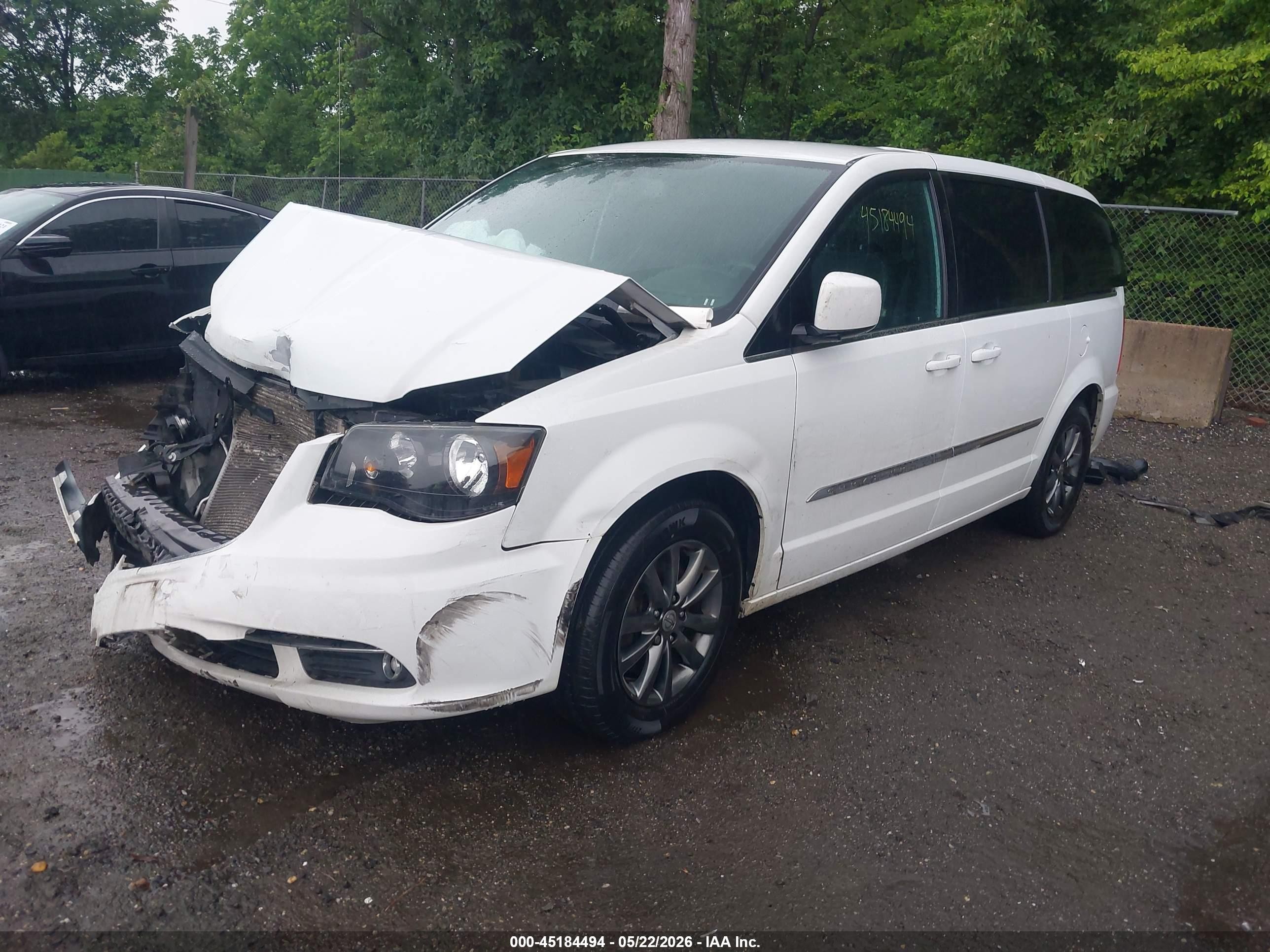 2015 Chrysler Town & Country S Белый vin: 2C4RC1HG1FR620201