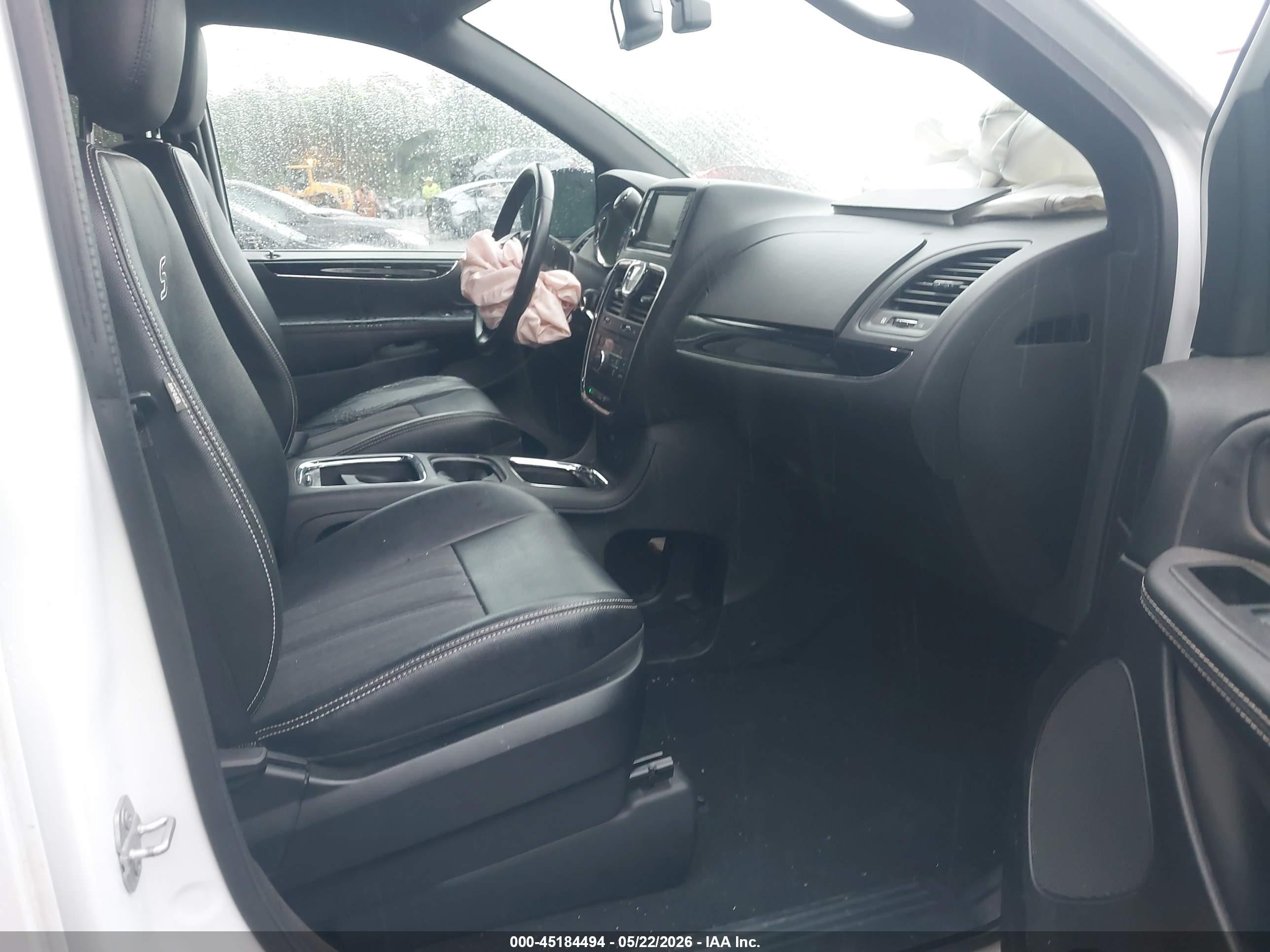 2015 Chrysler Town & Country S Белый vin: 2C4RC1HG1FR620201