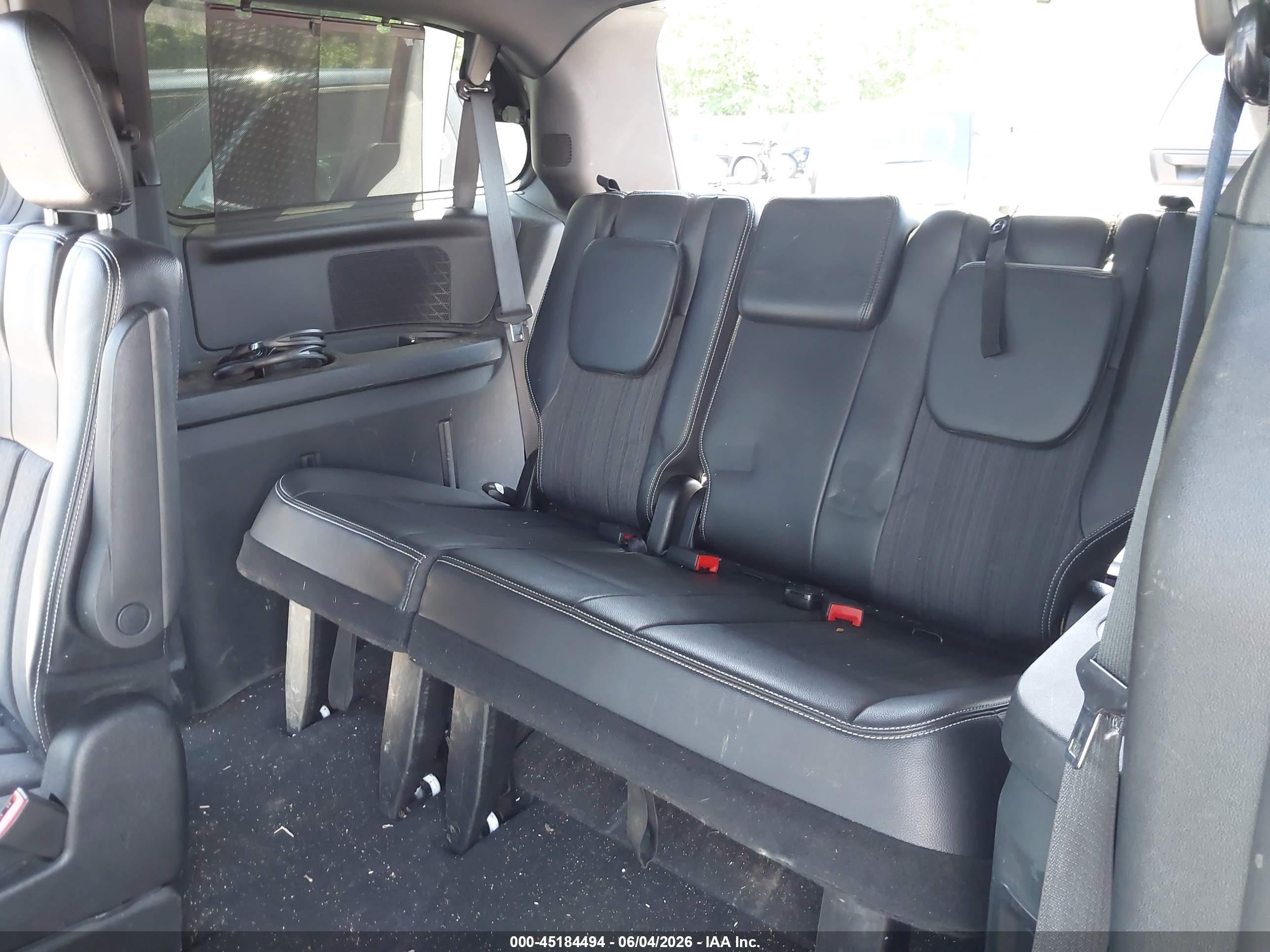 2015 Chrysler Town & Country S Белый vin: 2C4RC1HG1FR620201