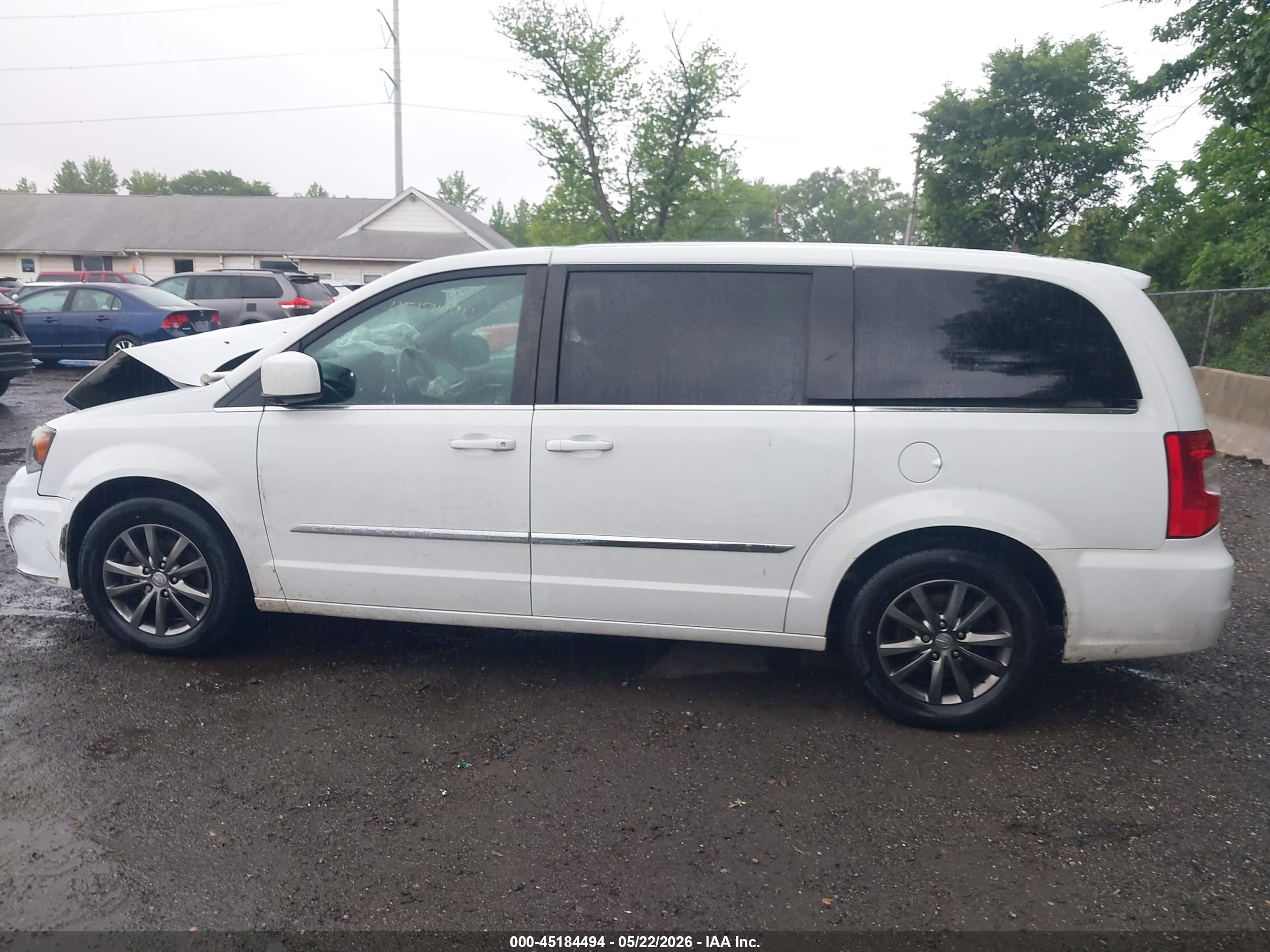 2015 Chrysler Town & Country S Белый vin: 2C4RC1HG1FR620201