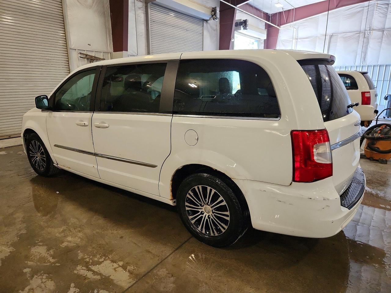 2014 Chrysler Town & Country S White vin: 2C4RC1HG2ER109210