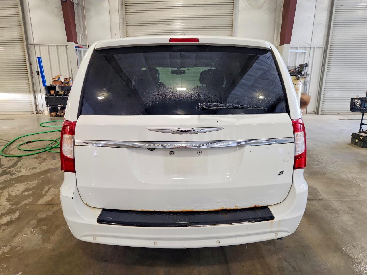 2014 Chrysler Town & Country S White vin: 2C4RC1HG2ER109210