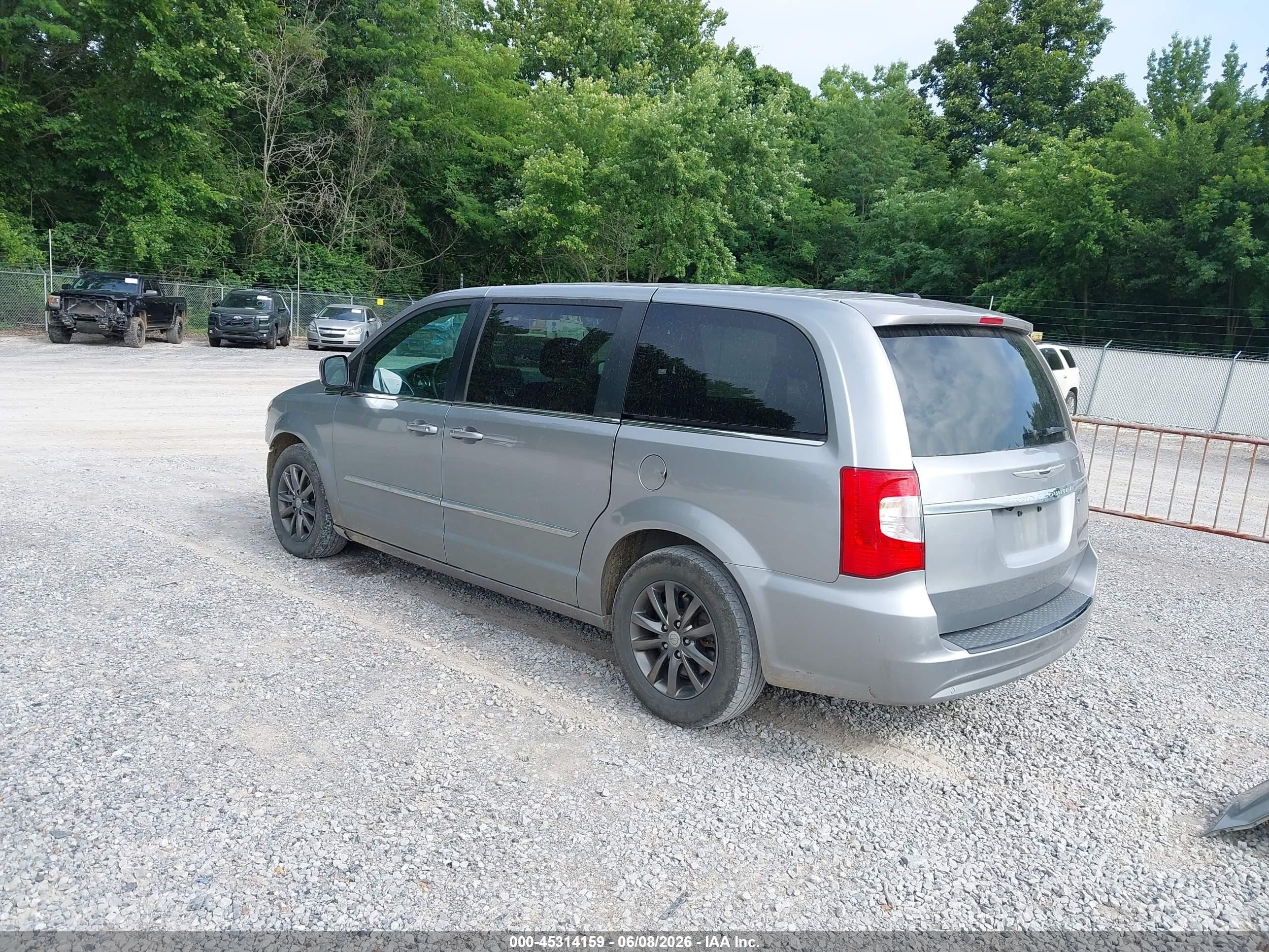 2014 Chrysler Town & Country S Silver vin: 2C4RC1HG2ER469223