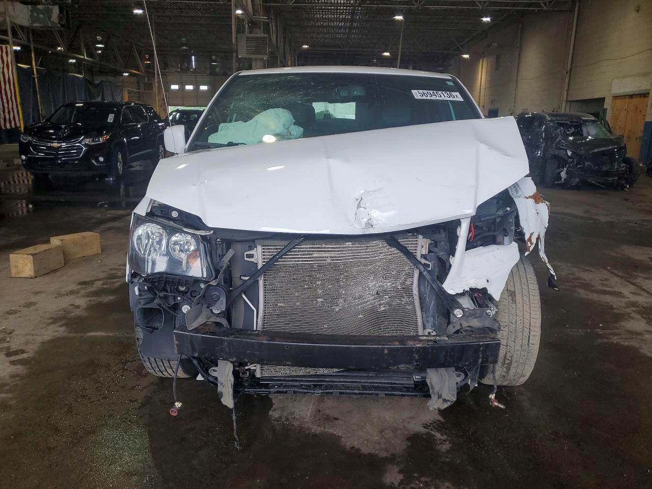 2015 Chrysler Town & Country S White vin: 2C4RC1HG2FR720128