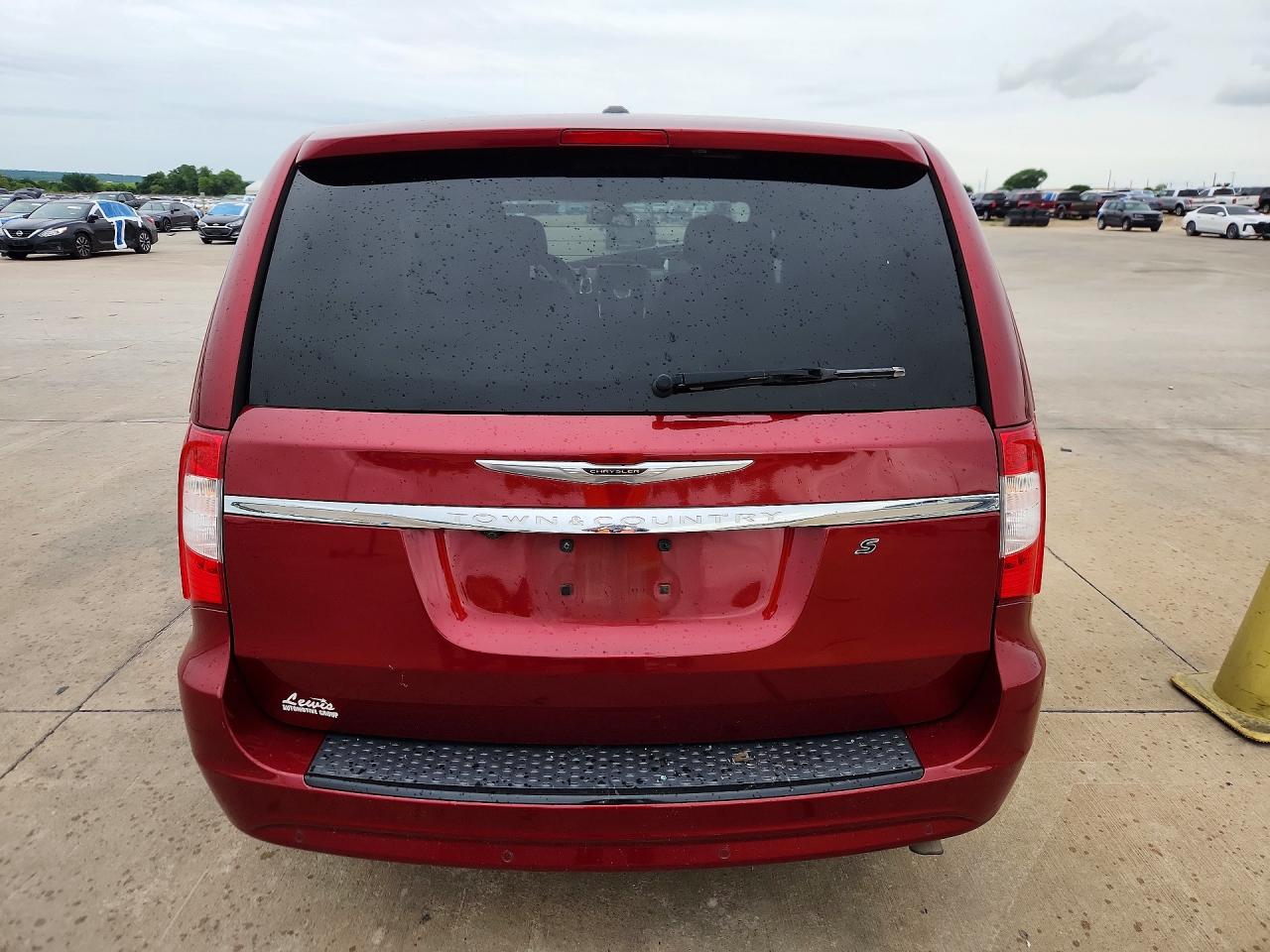 2015 Chrysler Town & Country S Red vin: 2C4RC1HG2FR731310