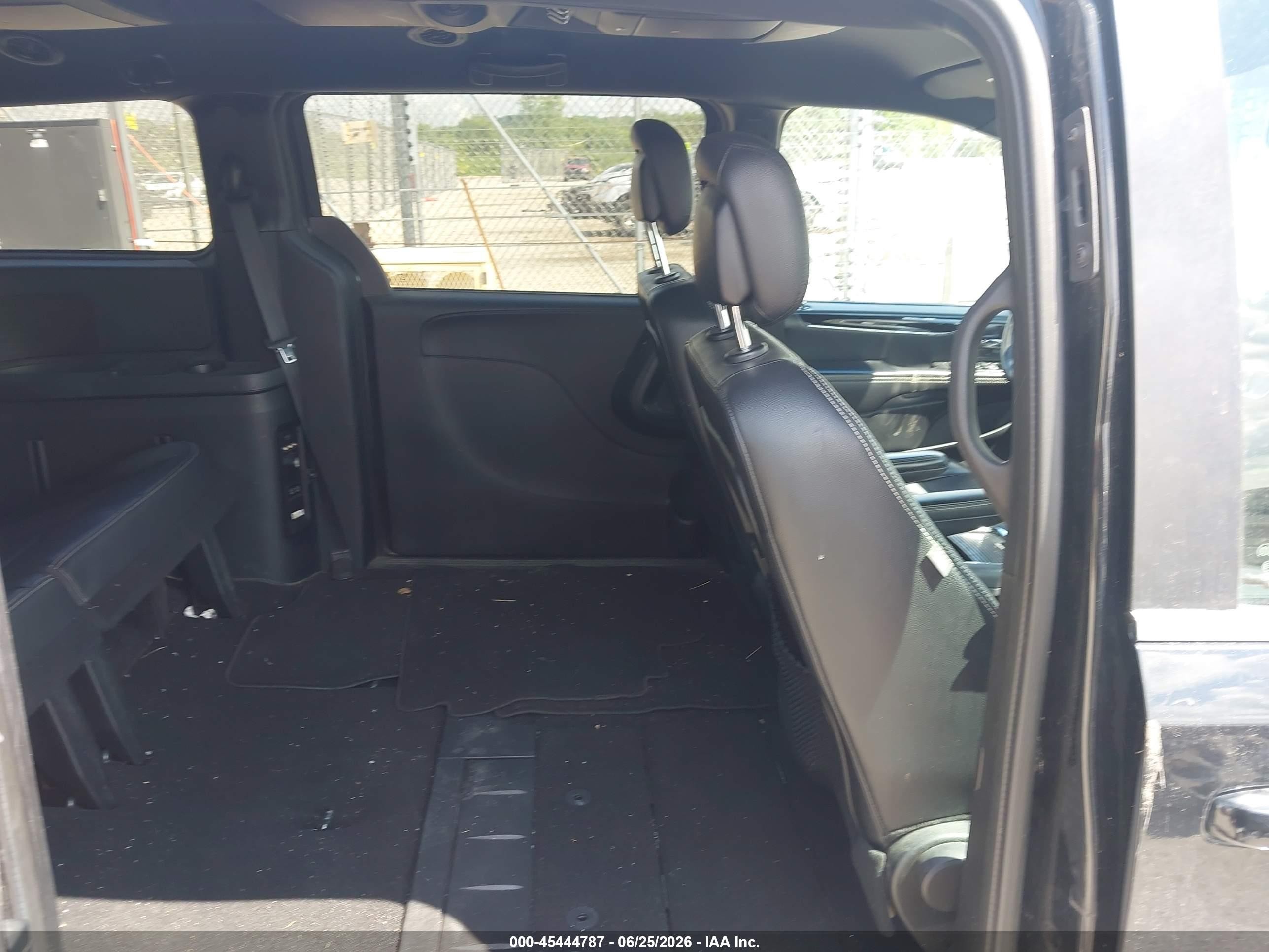 2014 Chrysler Town & Country S Black vin: 2C4RC1HG3ER197930