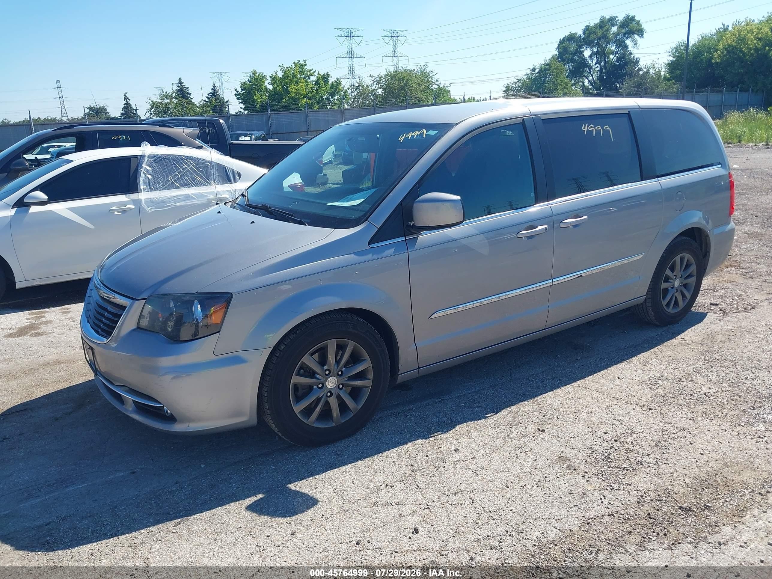 2015 Chrysler Town & Country S Серебряный vin: 2C4RC1HG3FR655872