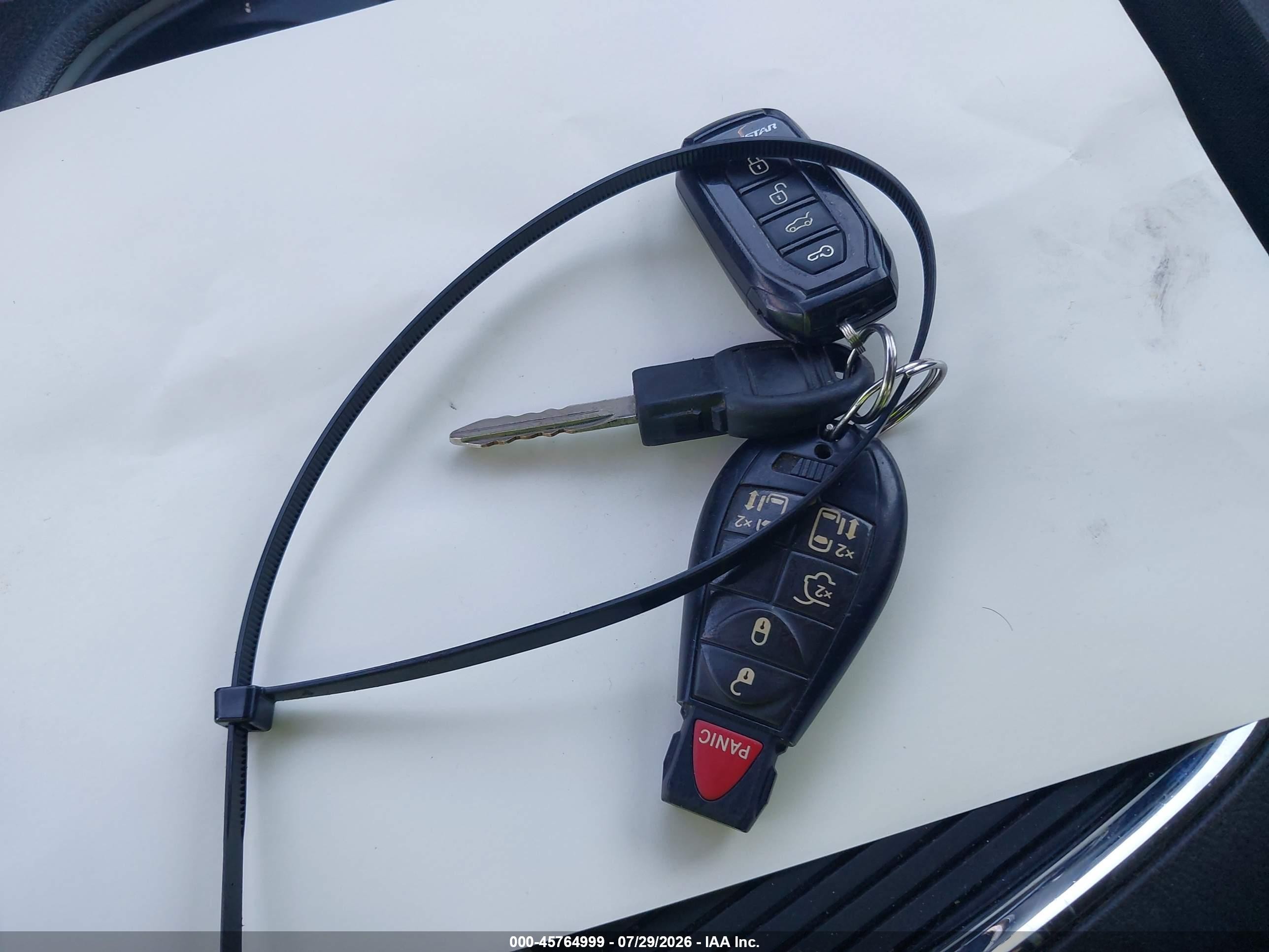 2015 Chrysler Town & Country S Серебряный vin: 2C4RC1HG3FR655872