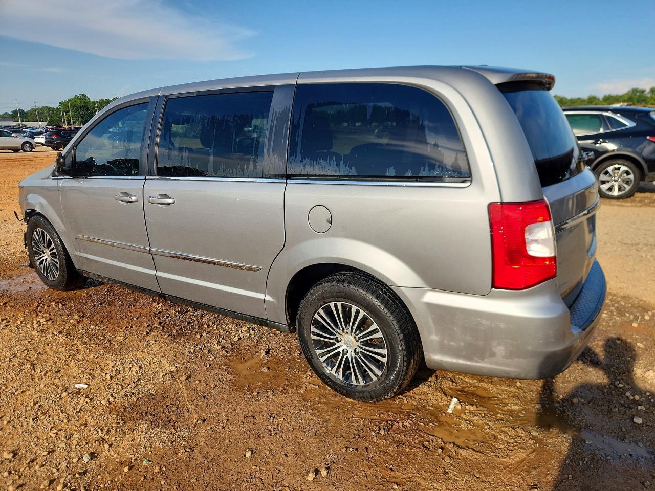 2014 Chrysler Town & Country S Silver vin: 2C4RC1HG4ER132651