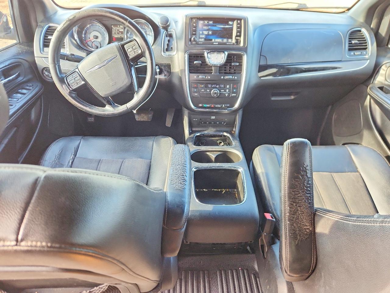 2014 Chrysler Town & Country S Silver vin: 2C4RC1HG4ER132651