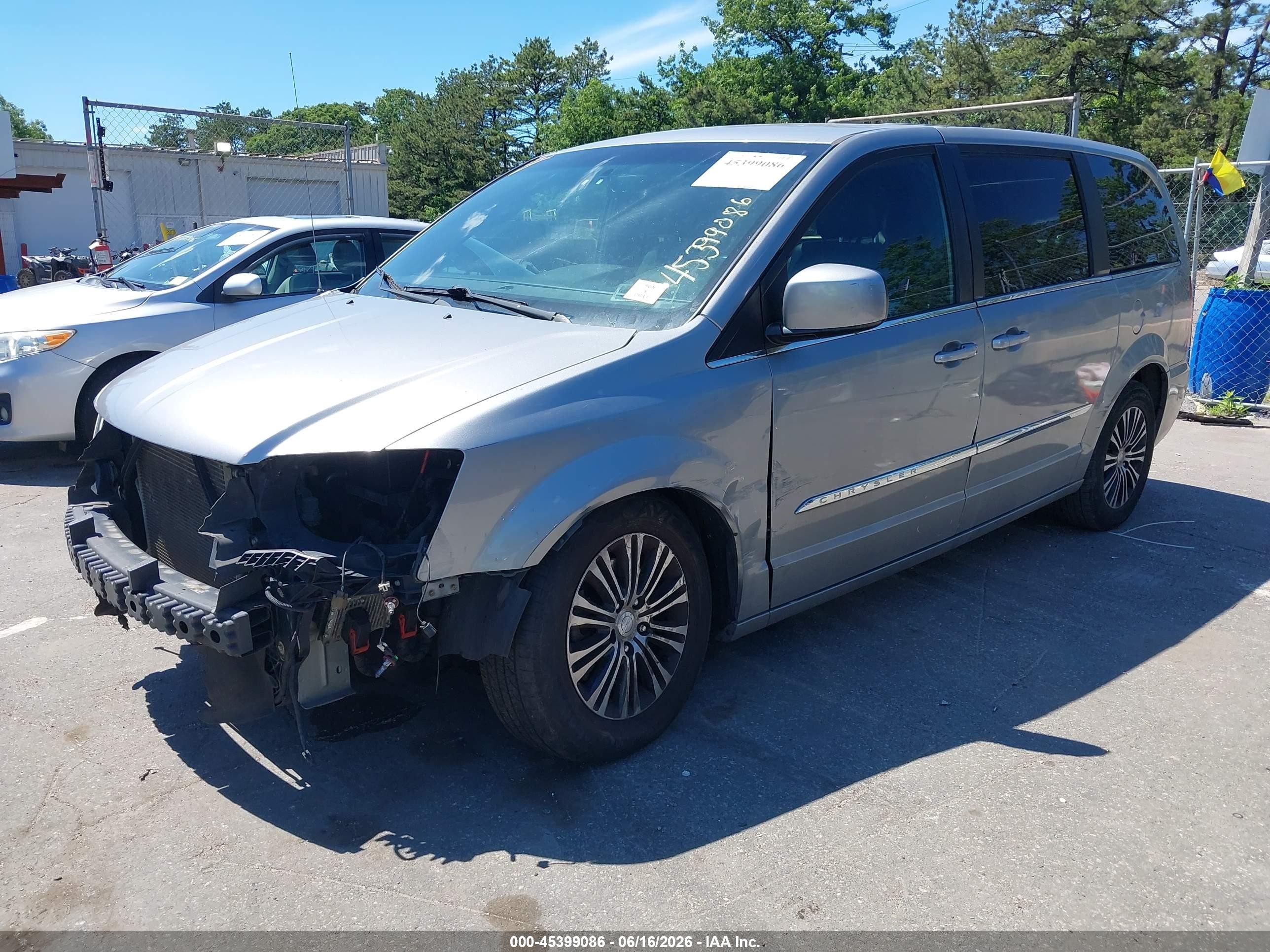 2014 Chrysler Town & Country S Gray vin: 2C4RC1HG4ER177850