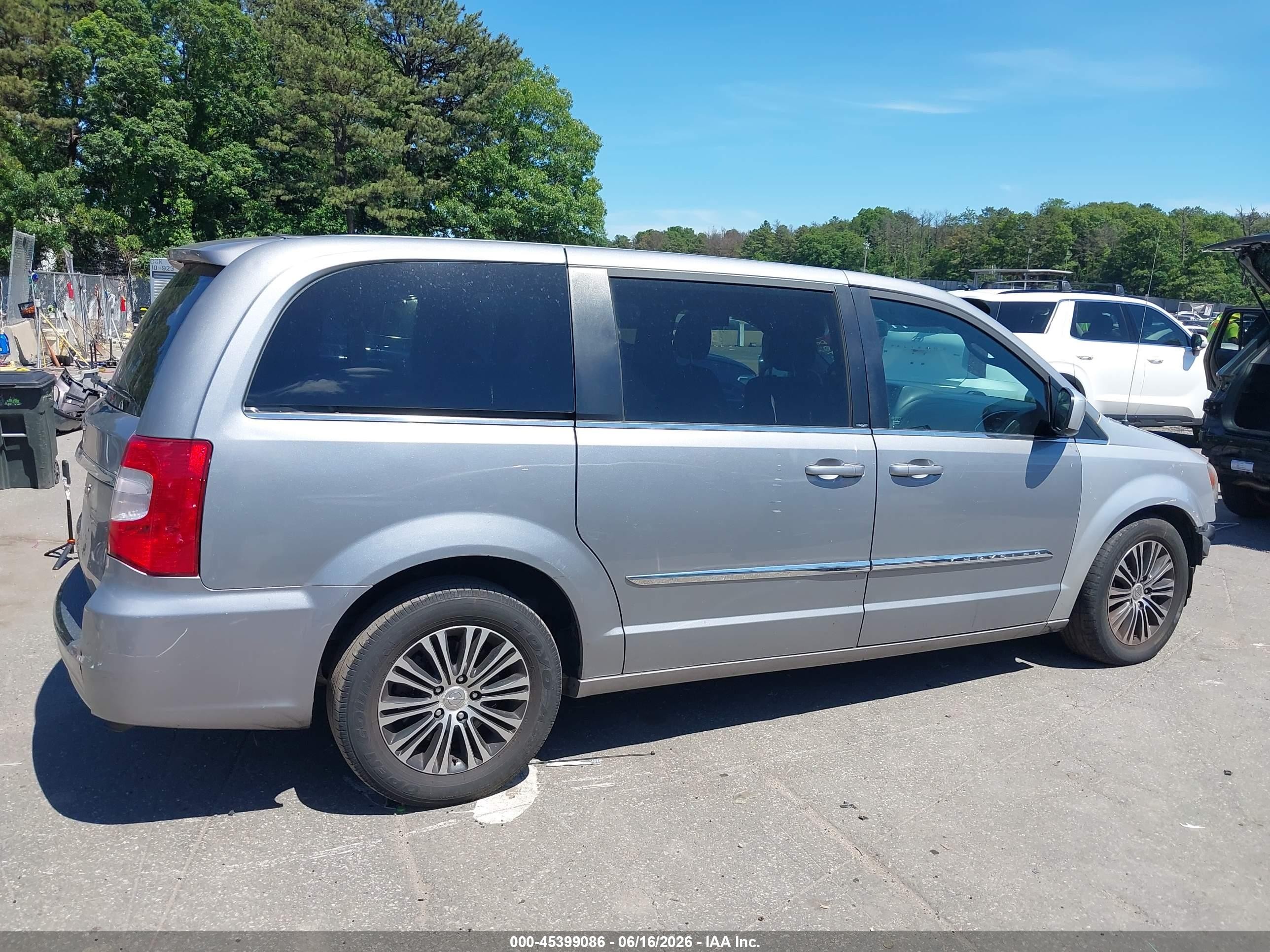 2014 Chrysler Town & Country S Gray vin: 2C4RC1HG4ER177850