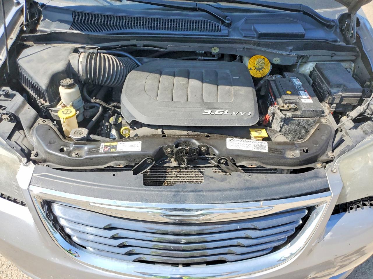 2014 Chrysler Town & Country S Silver vin: 2C4RC1HG4ER361007