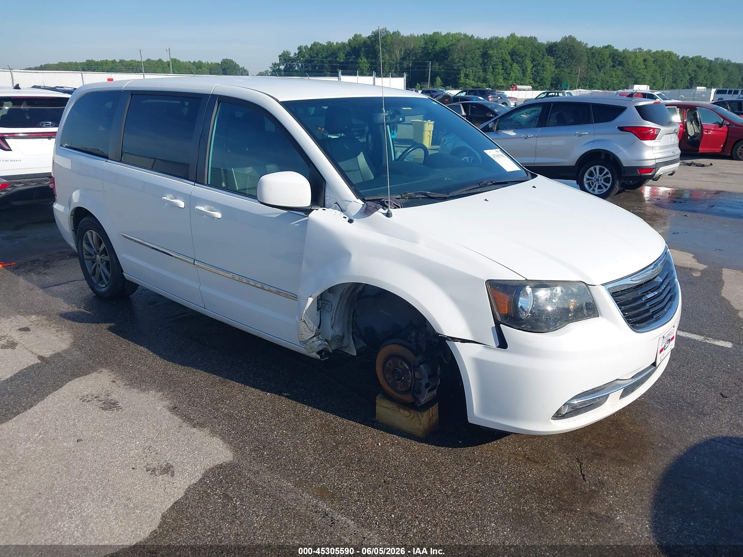 2015 Chrysler Town & Country S Белый vin: 2C4RC1HG4FR590949