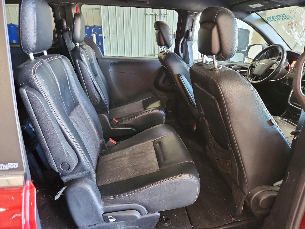 2014 Chrysler Town & Country S Темно-бордовый vin: 2C4RC1HG7ER234624